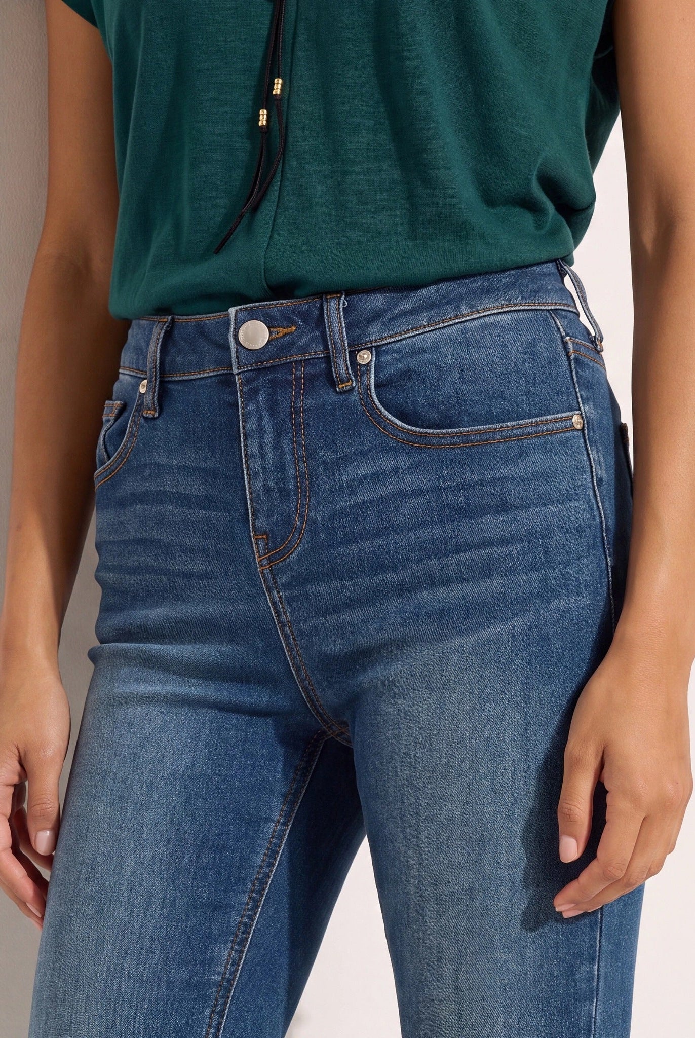 Dark Wash $|& SEAS Mariah Bootcut Jeans - SOF Back