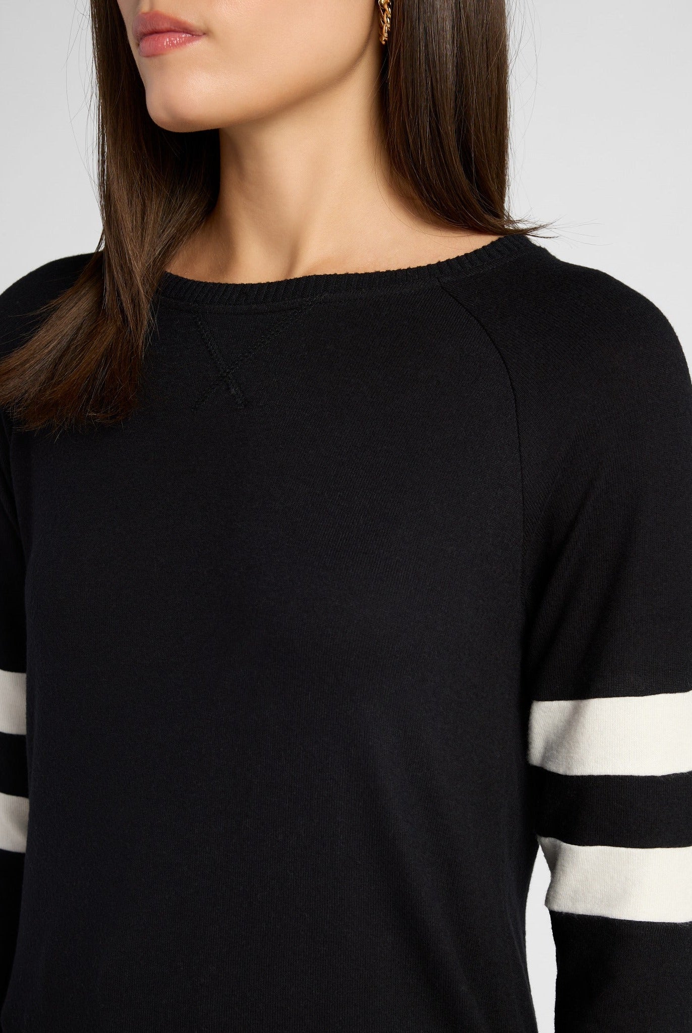 Black/Cream $|& SEAS Shoreline Varsity Cozy Top - SOF Detail