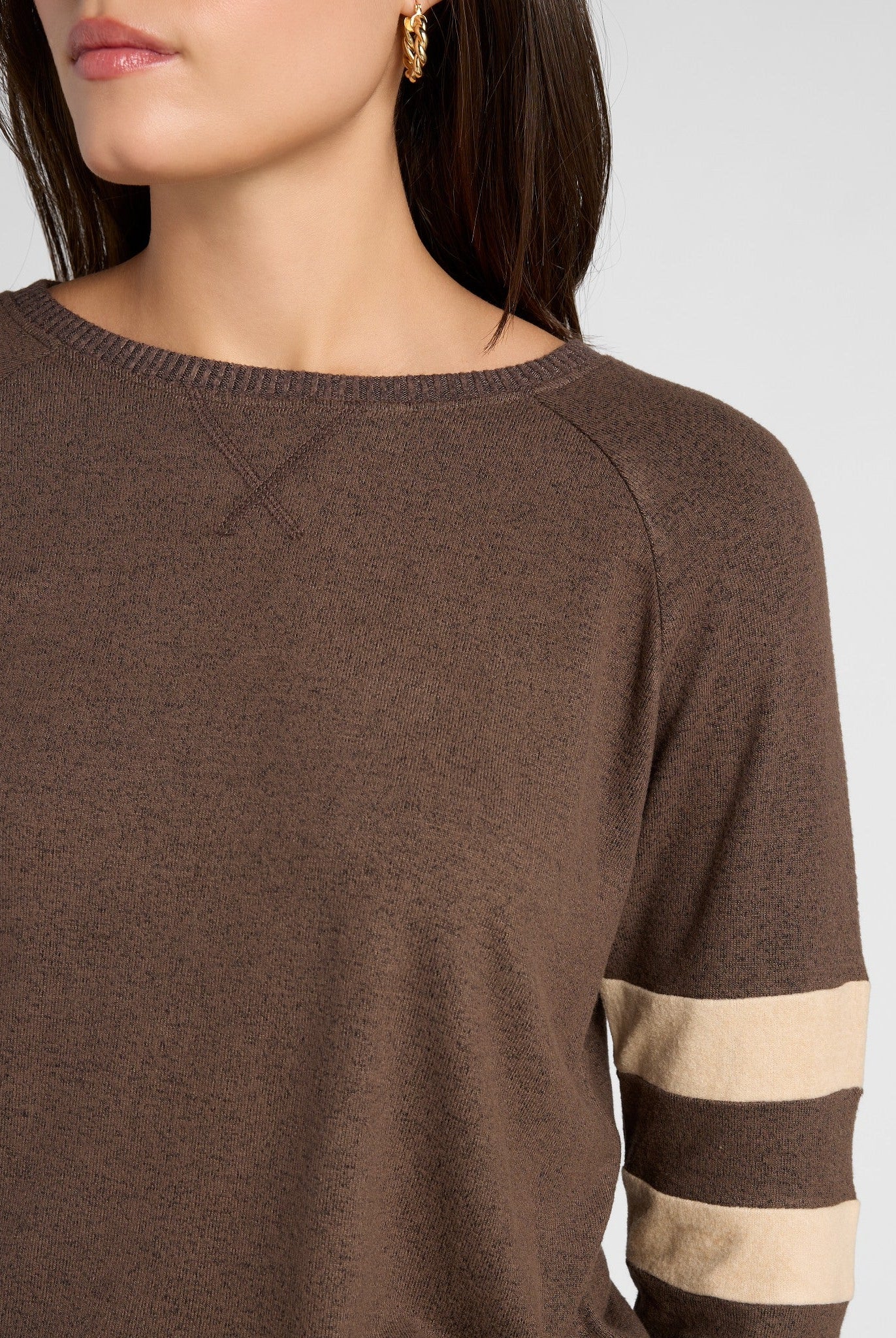 Heather Dark Chocolate/Heather Oatmeal $|& SEAS Shoreline Varsity Cozy Top - SOF Detail