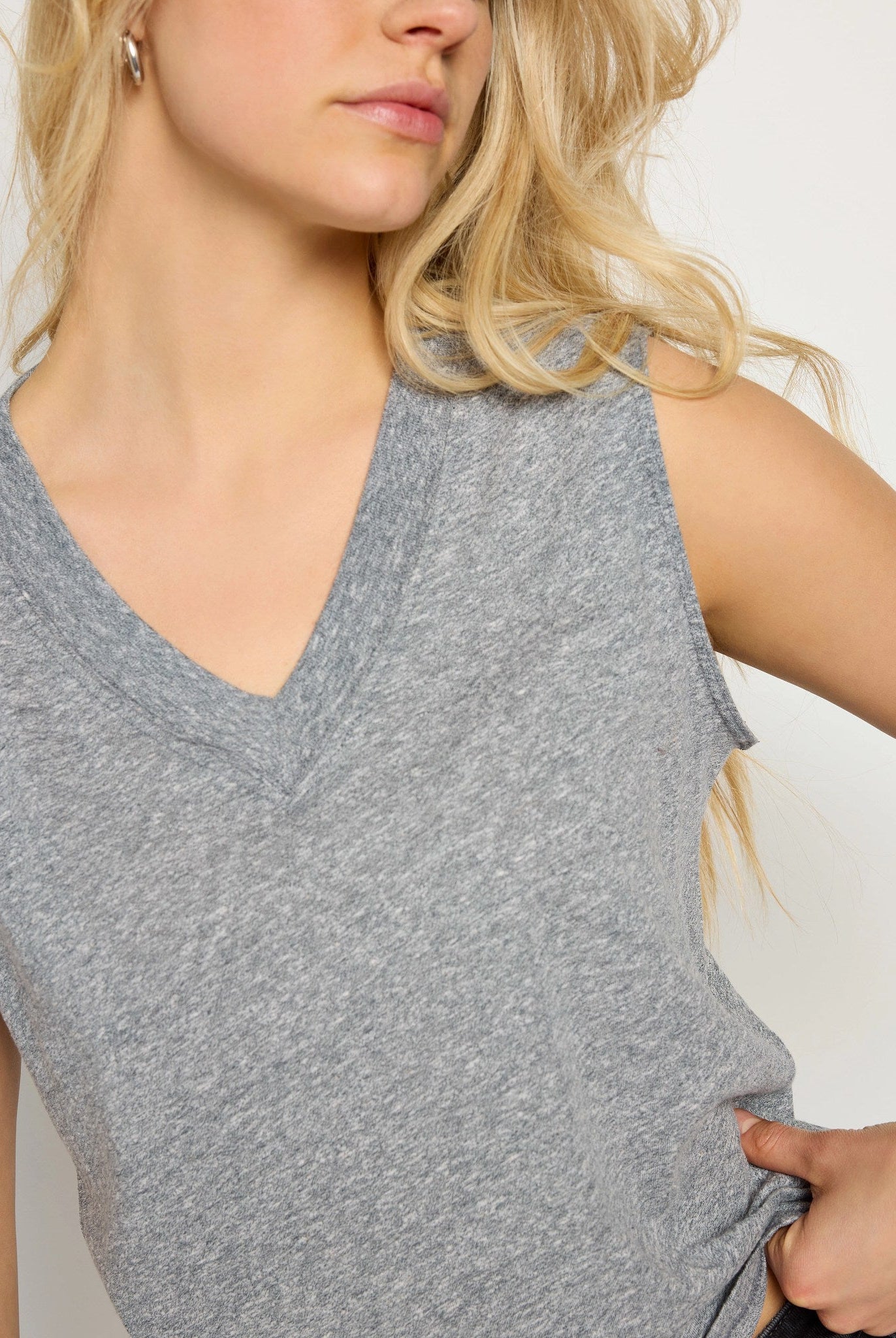 Heather Grey $|& SEAS Sol V-Neck Tank - UGC On Fig