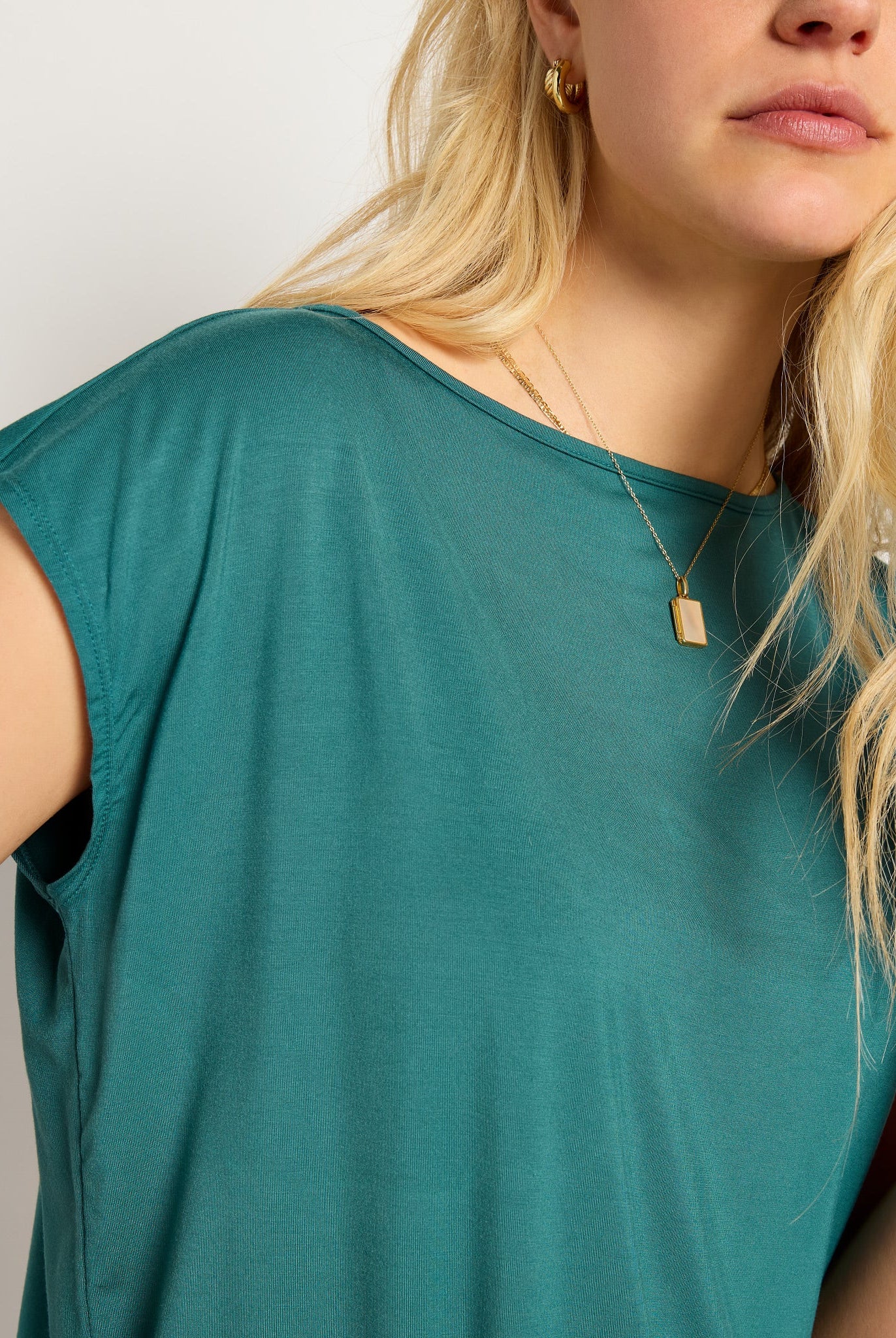 Deep Teal $|& SEAS Brentwood Boat Neck Top - SOF Full Front