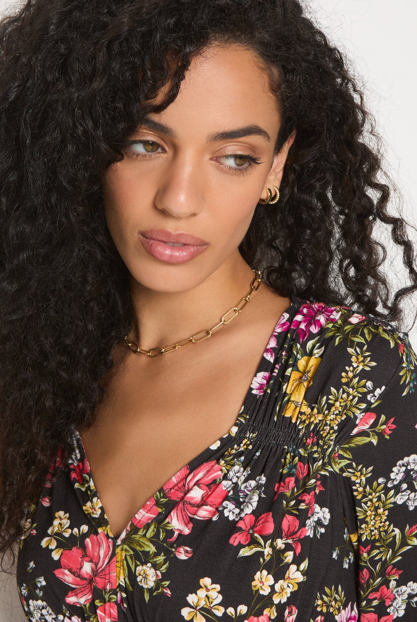 Multi Floral $|& SEAS Sailwind V-Neck Ruffle Top - SOF Full Front