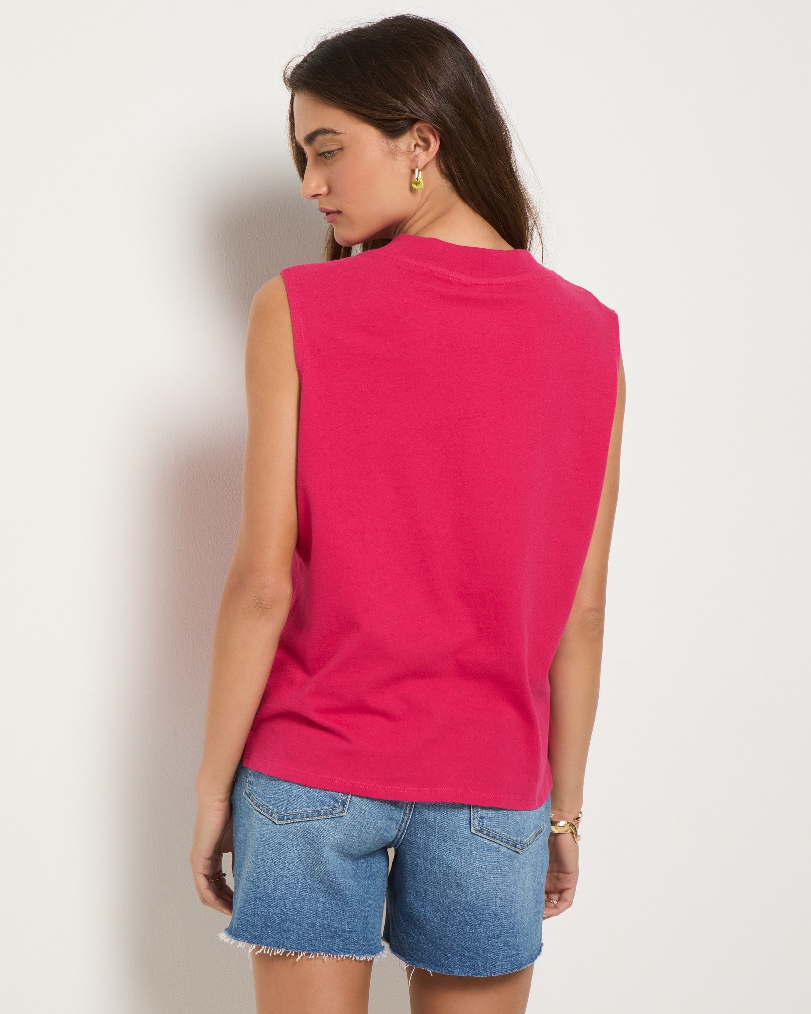 Magenta $|& SEAS Sol V-Neck Tank - SOF Back