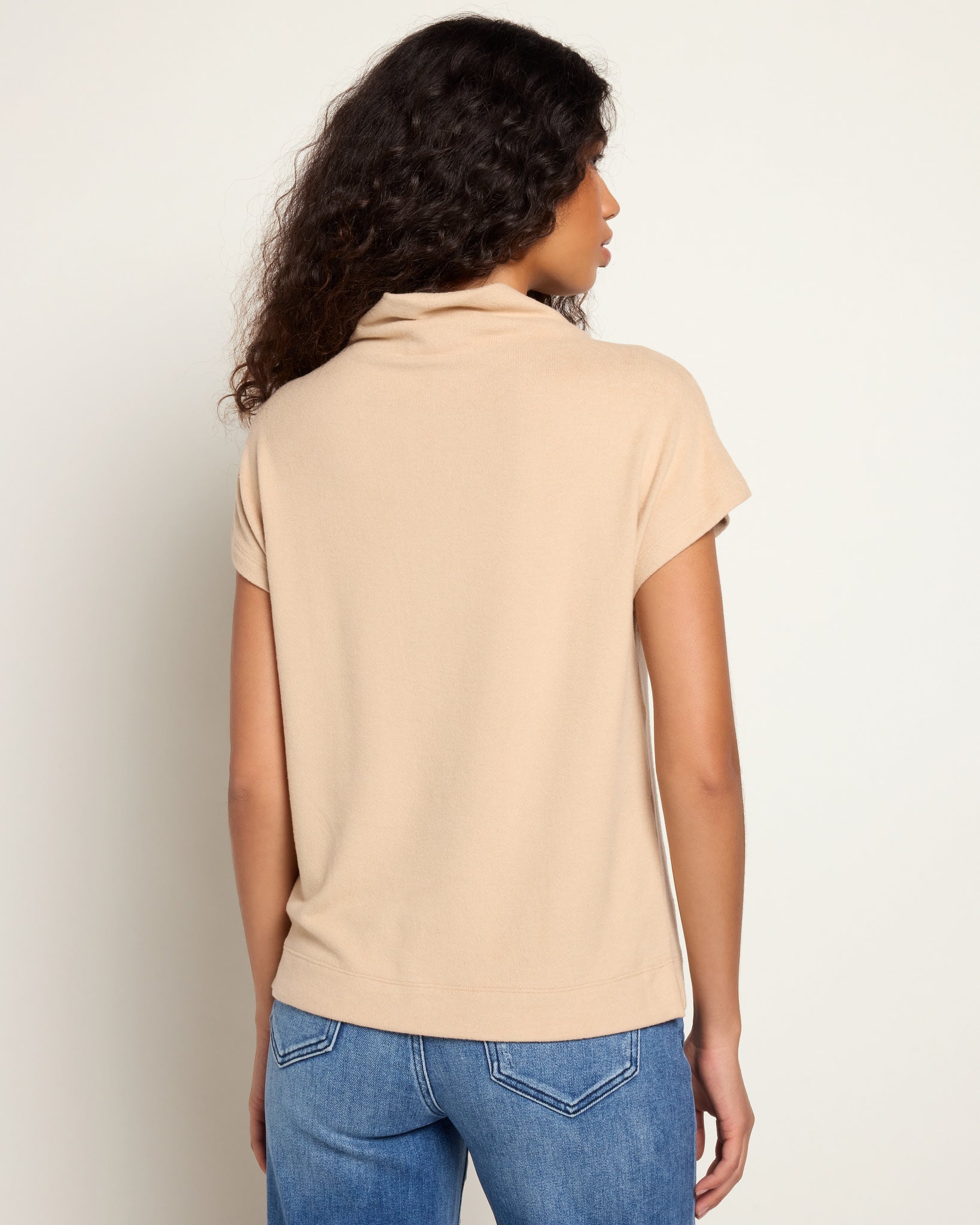 Oatmeal $|& SEAS Pier Funnel Neck Hacci Tee - SOF Back