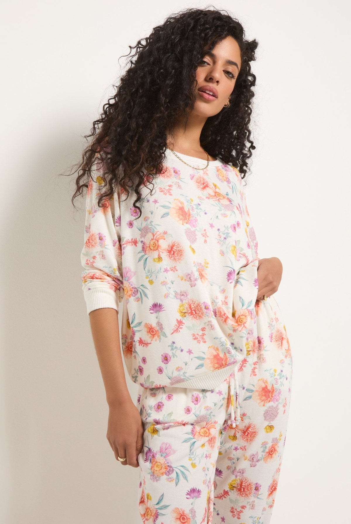 Cream Floral $|& SEAS Floral Hacci Crew - SOF Front