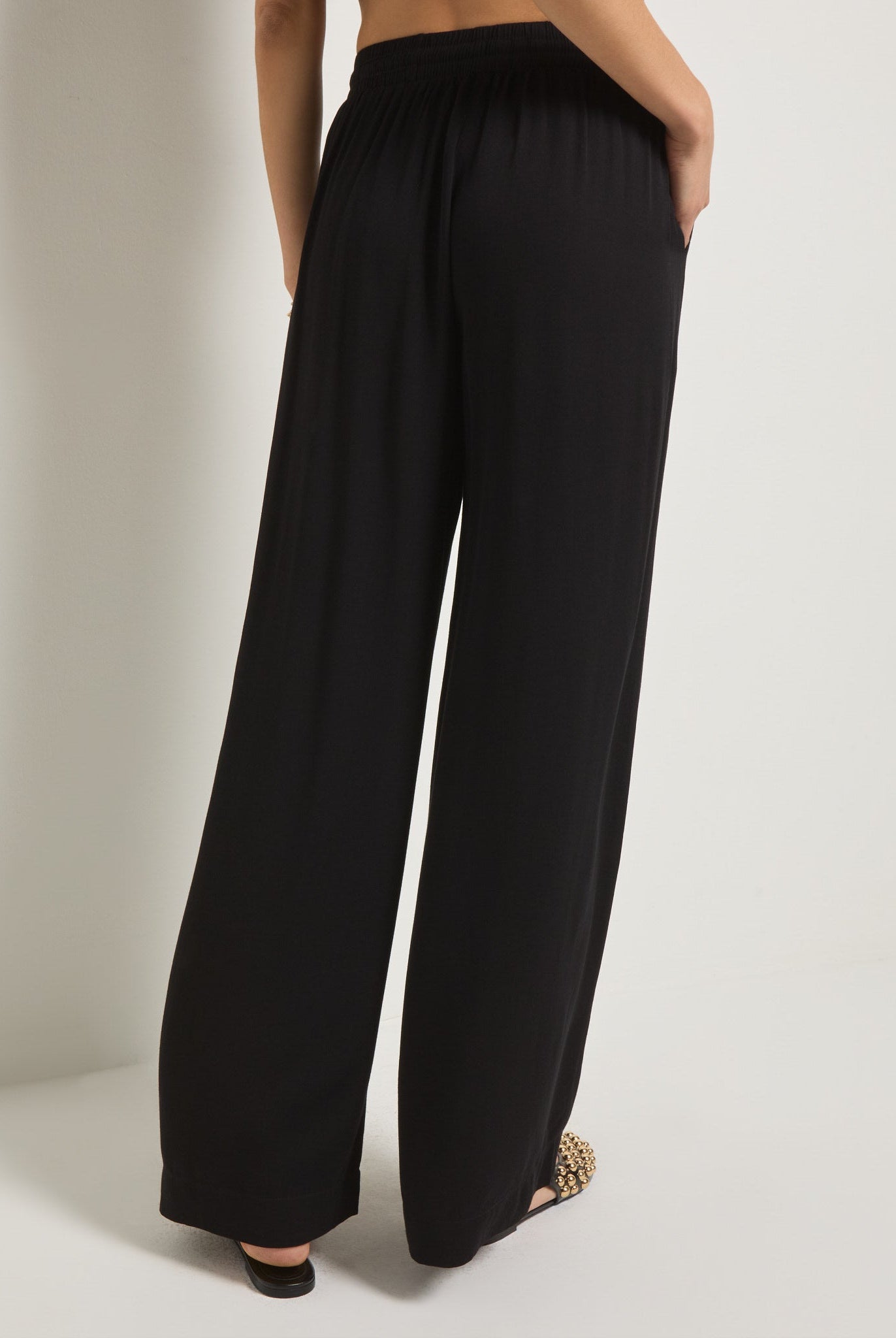 Washed Black $|& SEAS Sunset Drawstring Wide Leg Pant - SOF Back