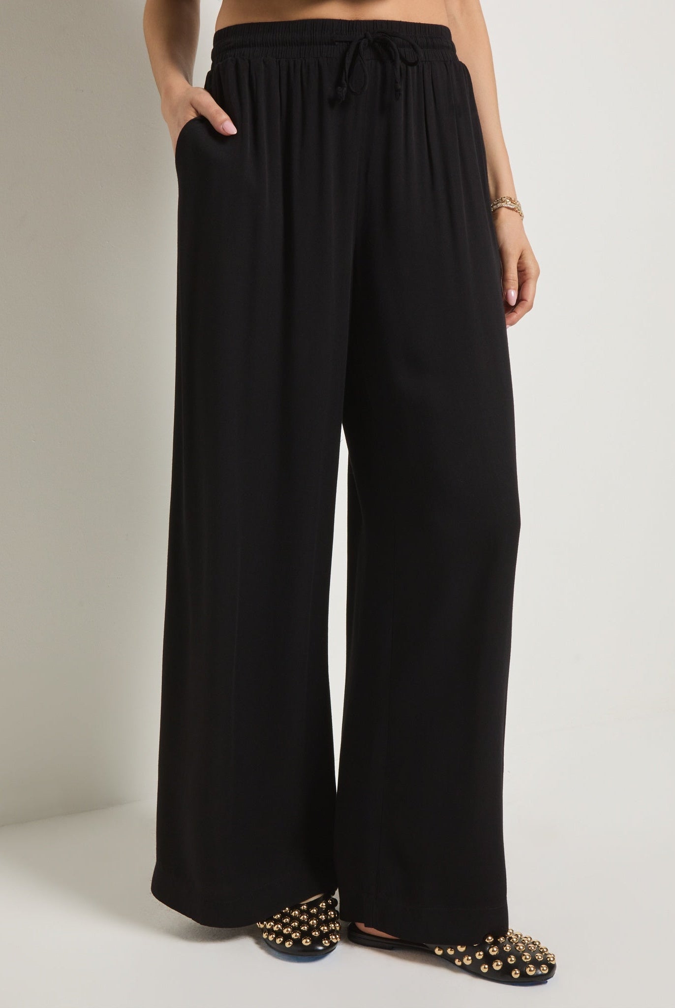 Washed Black $|& SEAS Sunset Drawstring Wide Leg Pant - SOF Front