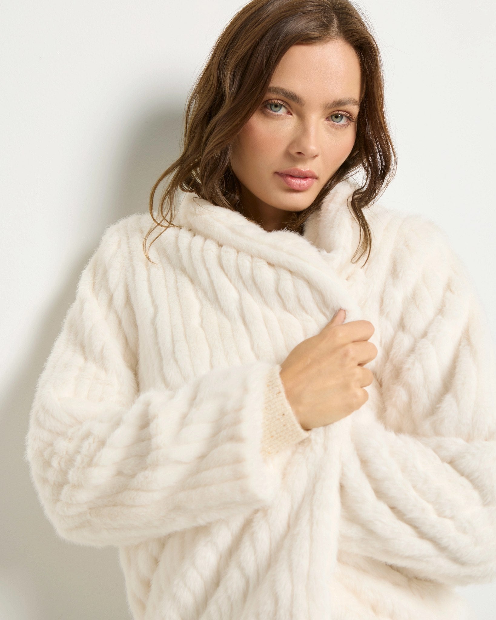 Ivory $|& SEAS Luna Faux Fur Jacket - SOF Full Front