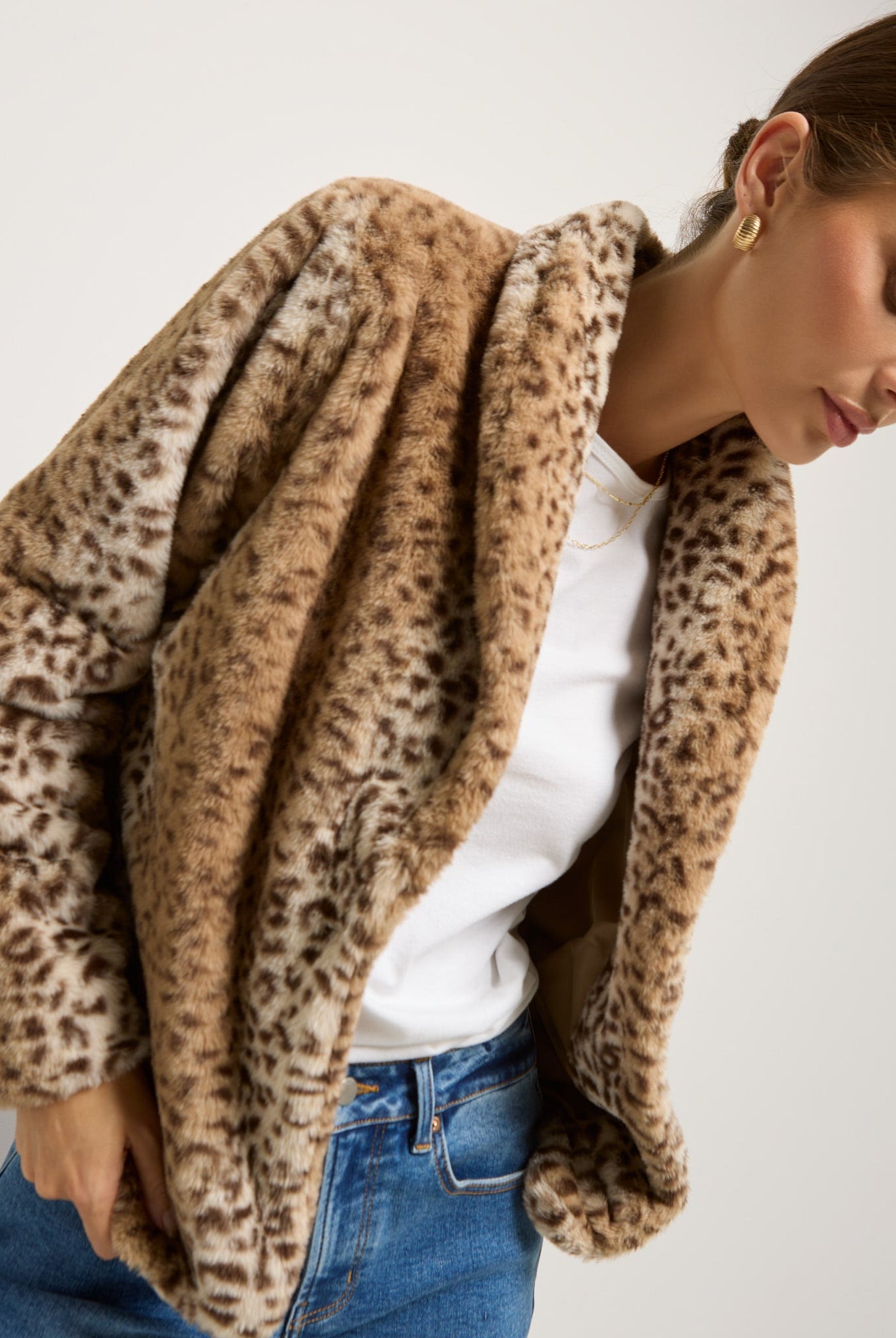 Sandstone Leopard $|& SEAS Luna Faux Fur Jacket - VOF Front