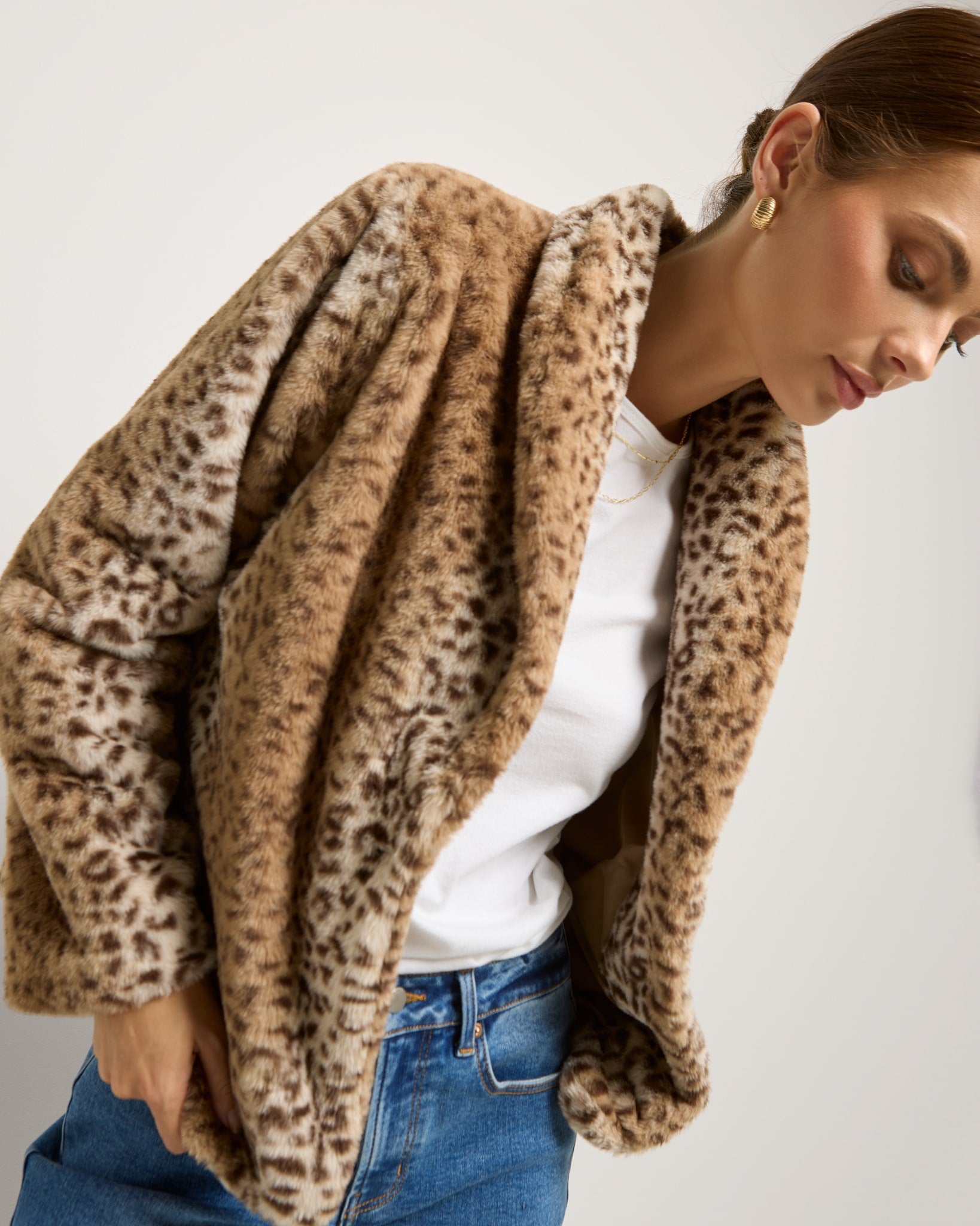 Sandstone Leopard $|& SEAS Luna Faux Fur Jacket - VOF Front