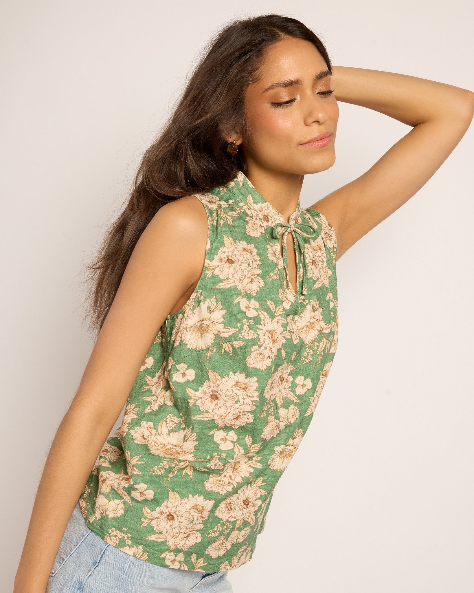 Kalamata $|& SEAS Ollie Printed V-Neck Sleeveless Top - VOF Front