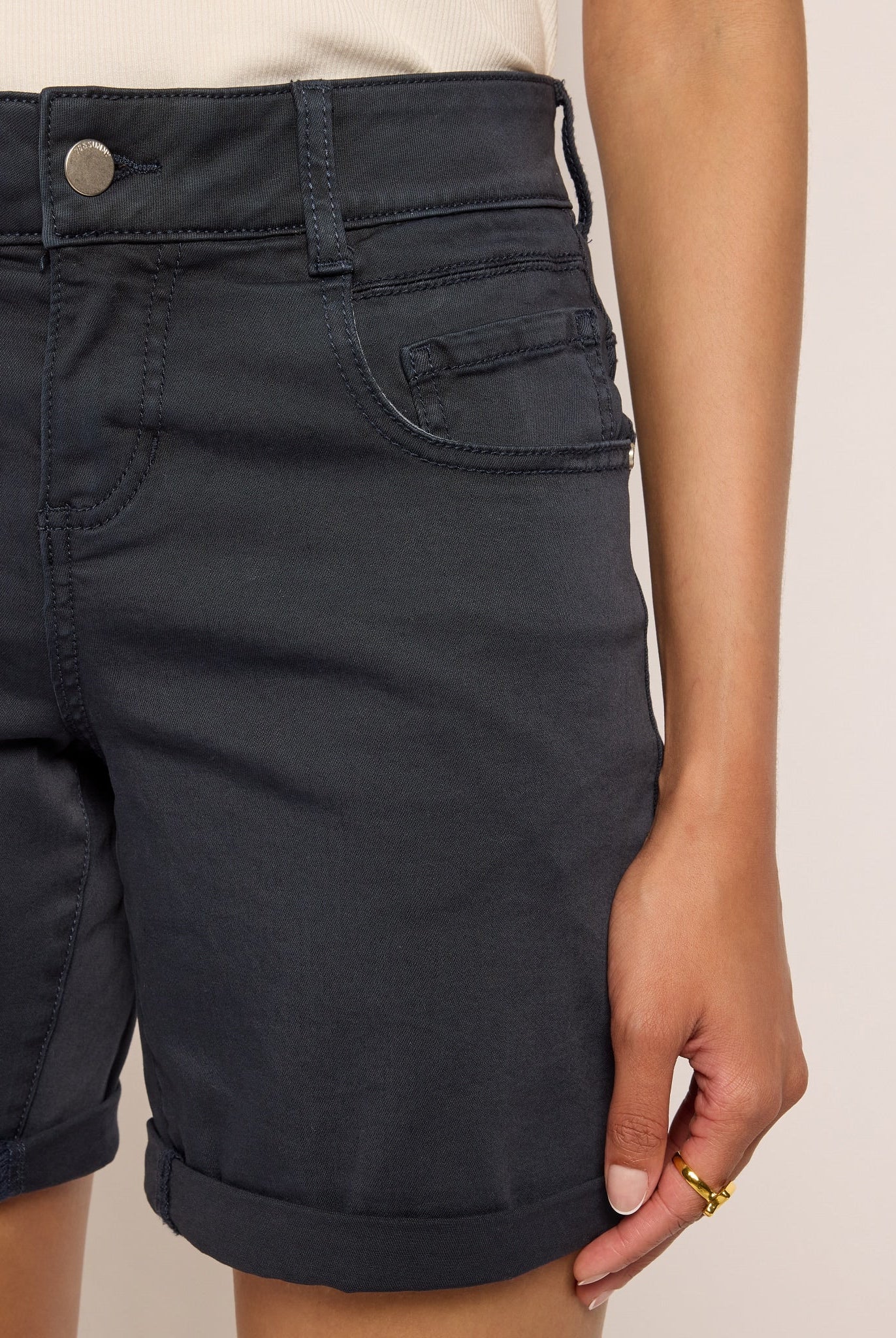 Mariner Midnight $|& SEAS Carrie Rolled Short - SOF Full Front