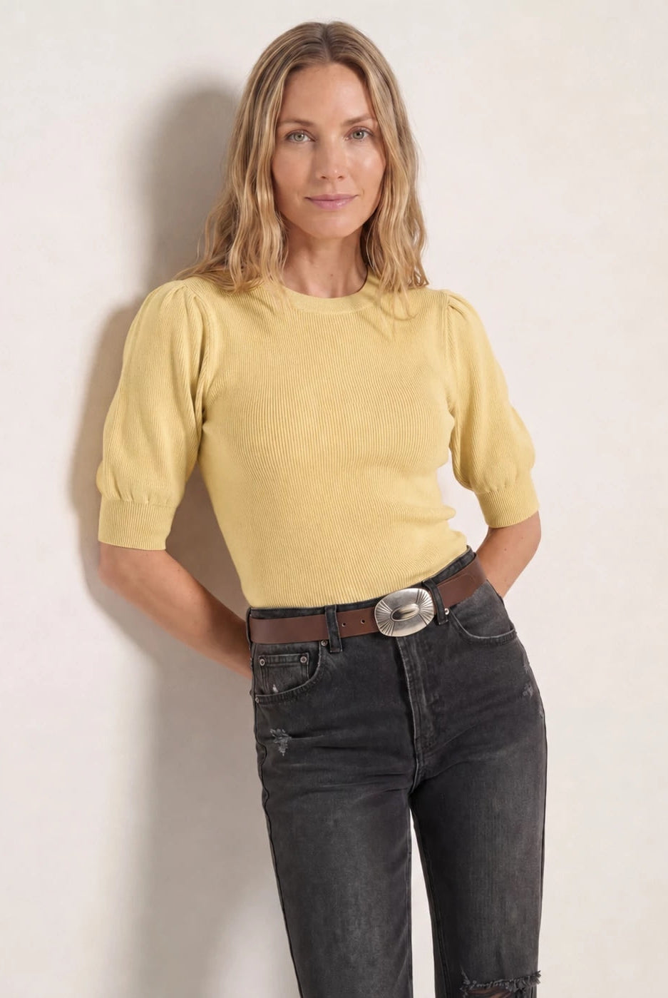 Saffron $|& SEAS Pacific Puff Short Sleeve Crew Neck - SOF Side