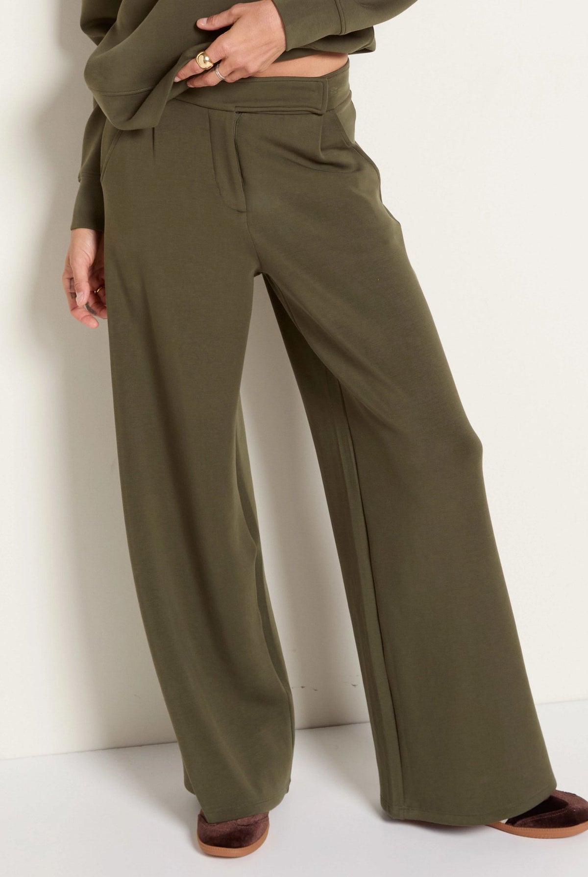 Evergreen $|& SEAS Jenni High Rise Pleat Front Trouser - SOF Front