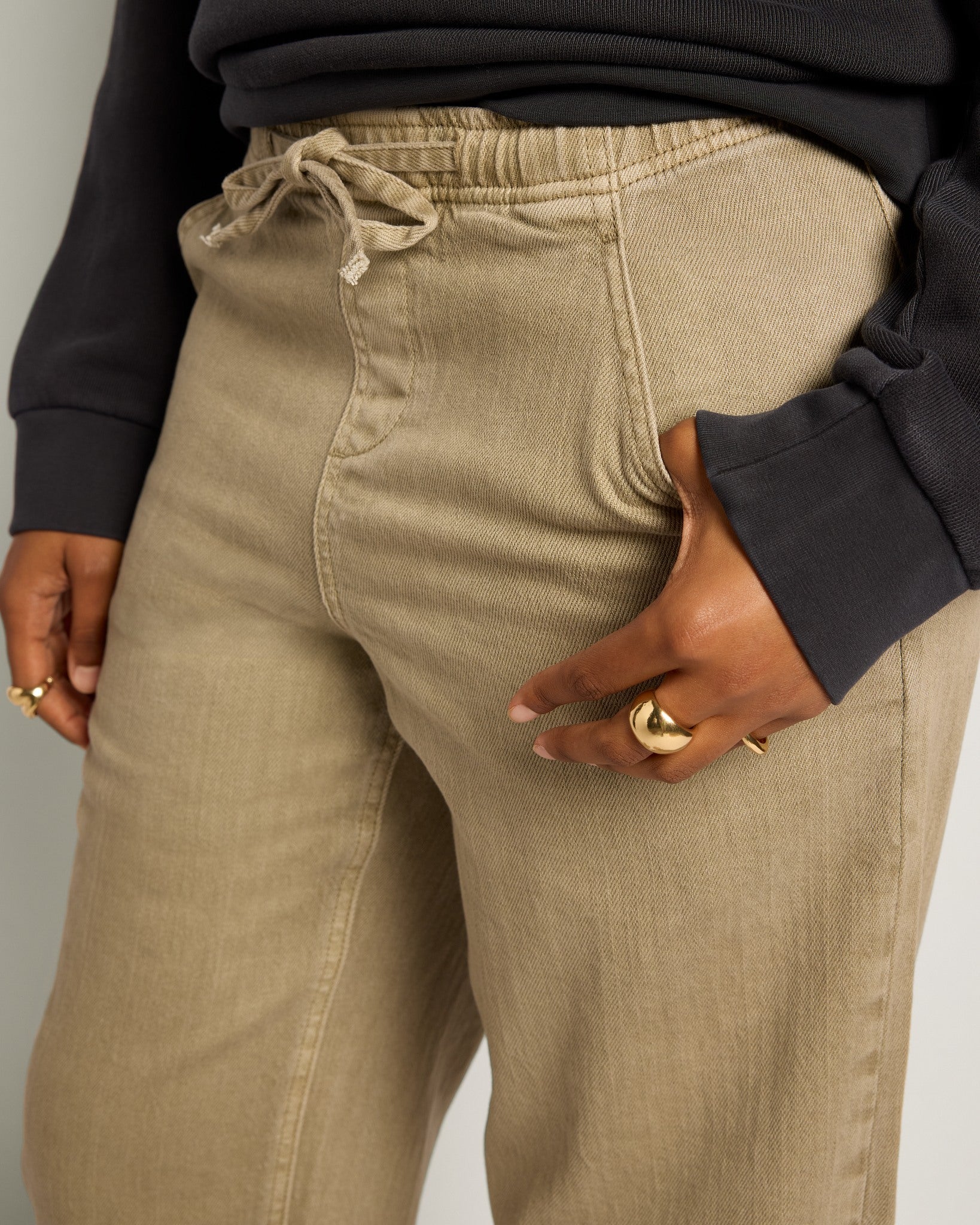 Pebble $|& SEAS Ellie Mid Rise Drawstring Straight Leg Pant - SOF Full Front