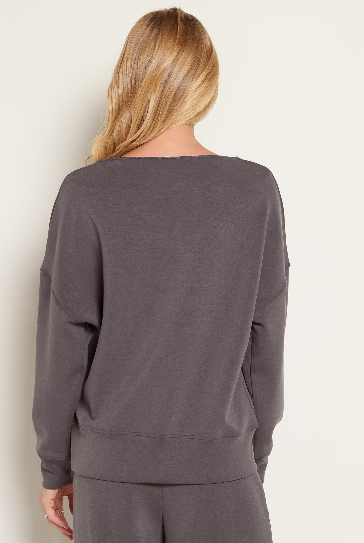 Cinder $|& SEAS Lilian Boat Neck Top - SOF Back