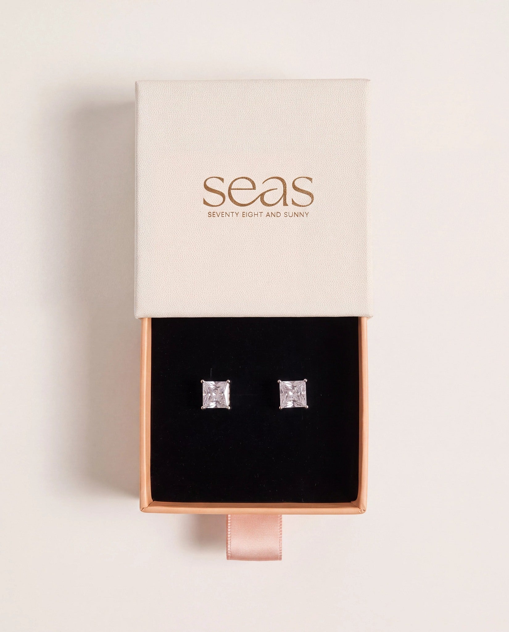 Platinum $|& SEAS Square Stud Earrings - UGC On Fig