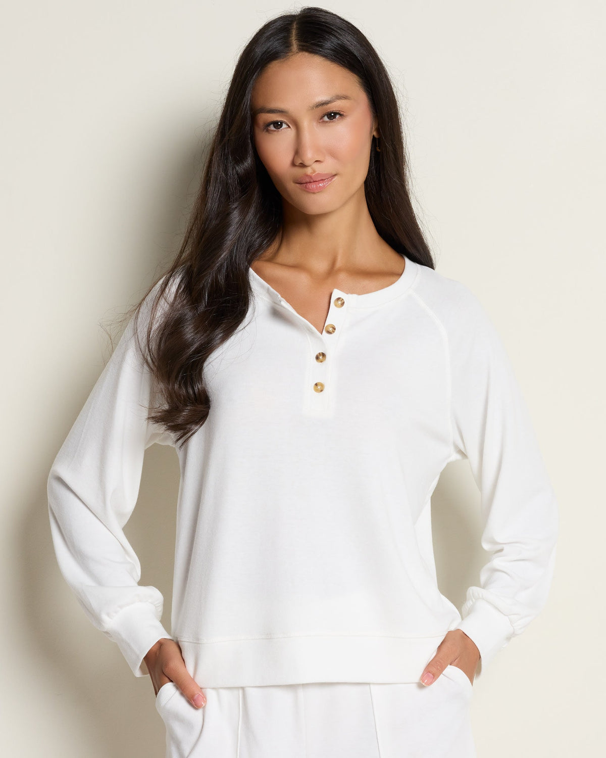 Ivory $|& Bobeau Brushed Poly Rayon Jersey Relaxed Raglan Pullover - SOF Front