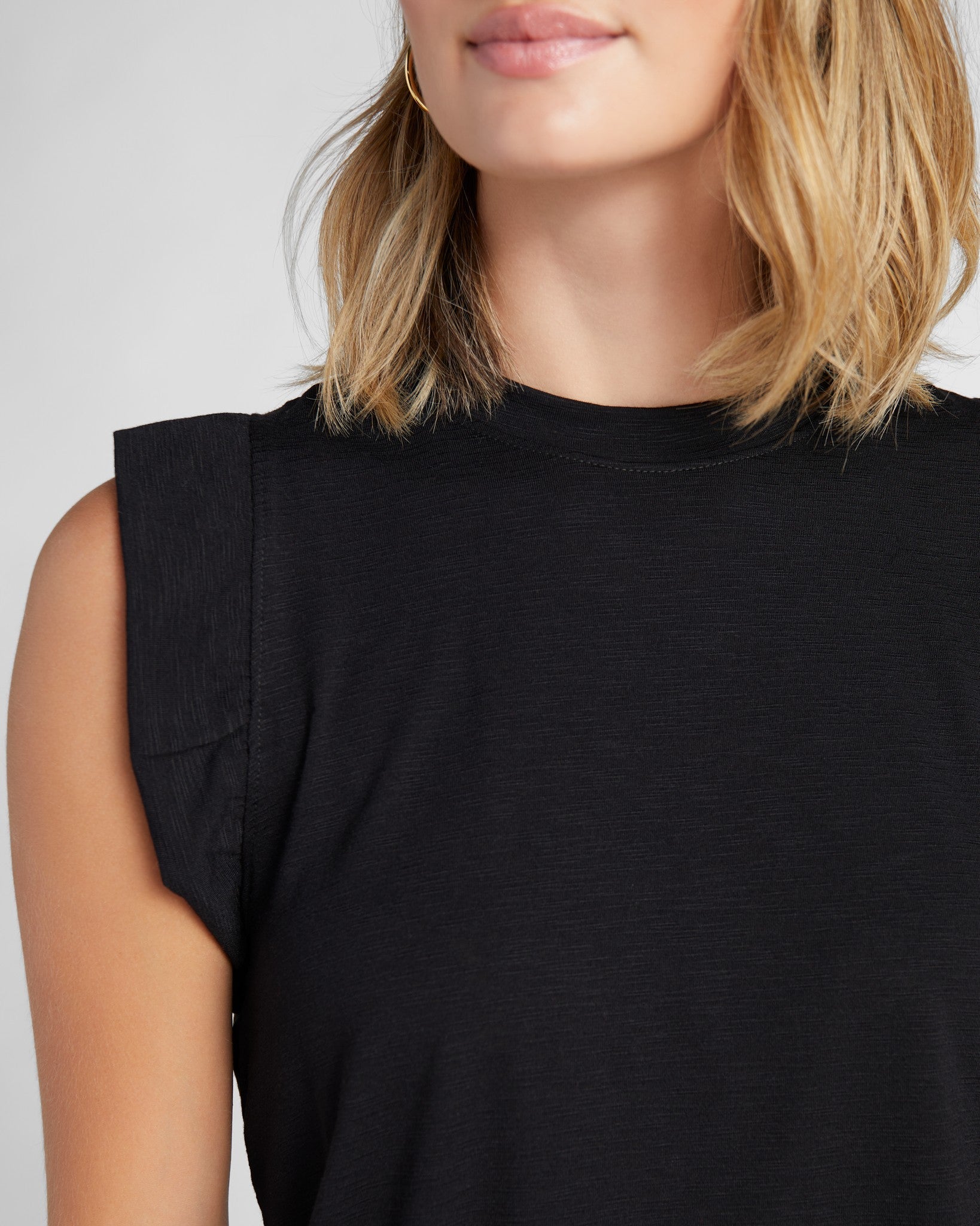 Black $|& SEAS Ruffle Shoulder Tank - SOF Detail