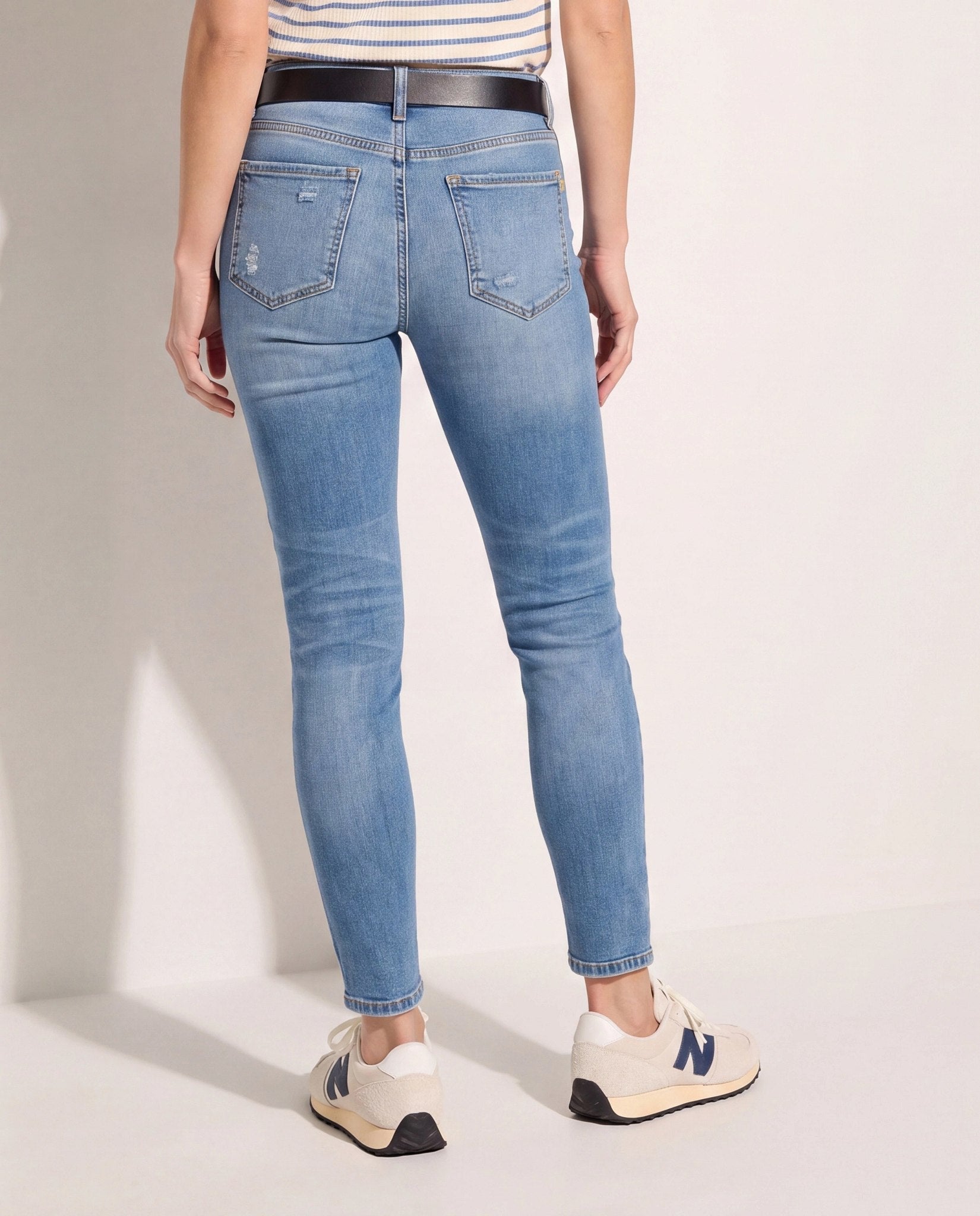 Medium Wash $|& SEAS Jett Mid Rise Ankle Skinny Jeans - SOF Side