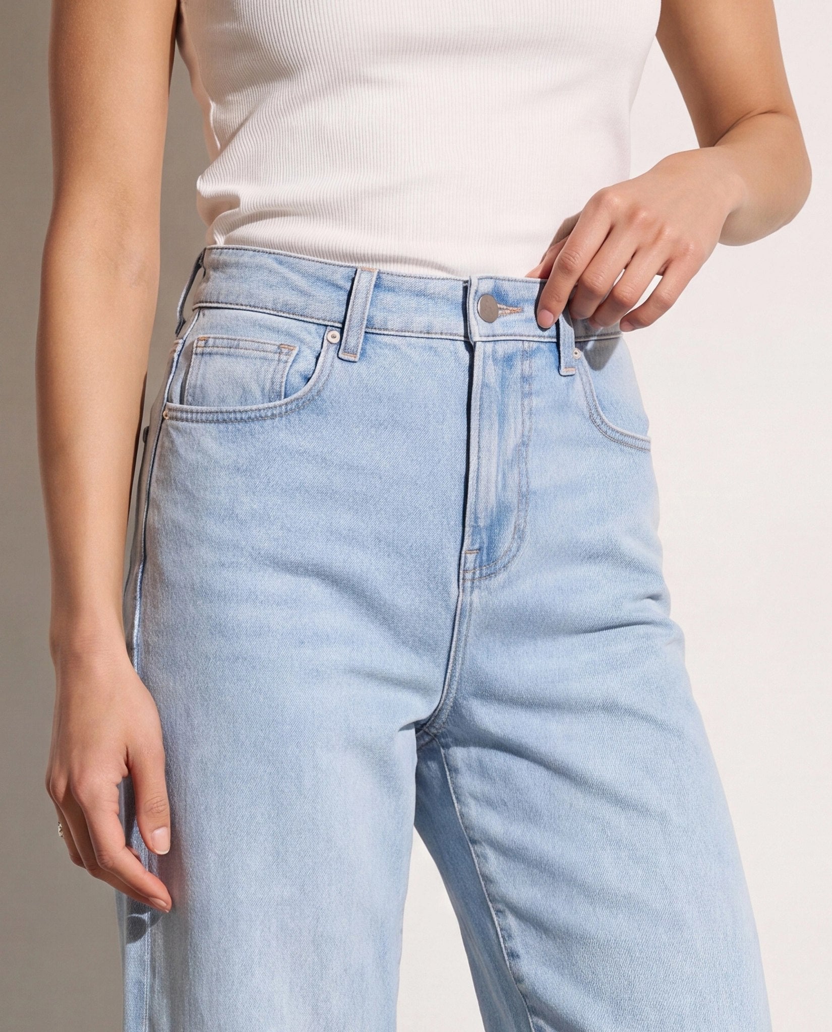Light Wash $|& SEAS Joni Wide Leg Jeans - SOF Back