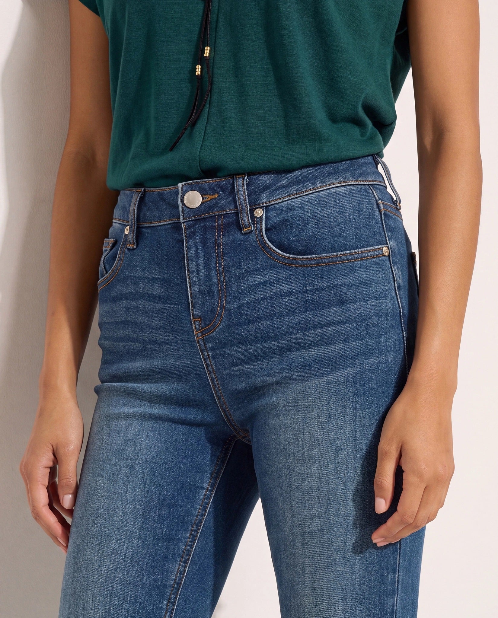 Dark Wash $|& SEAS Mariah Bootcut Jeans - SOF Back