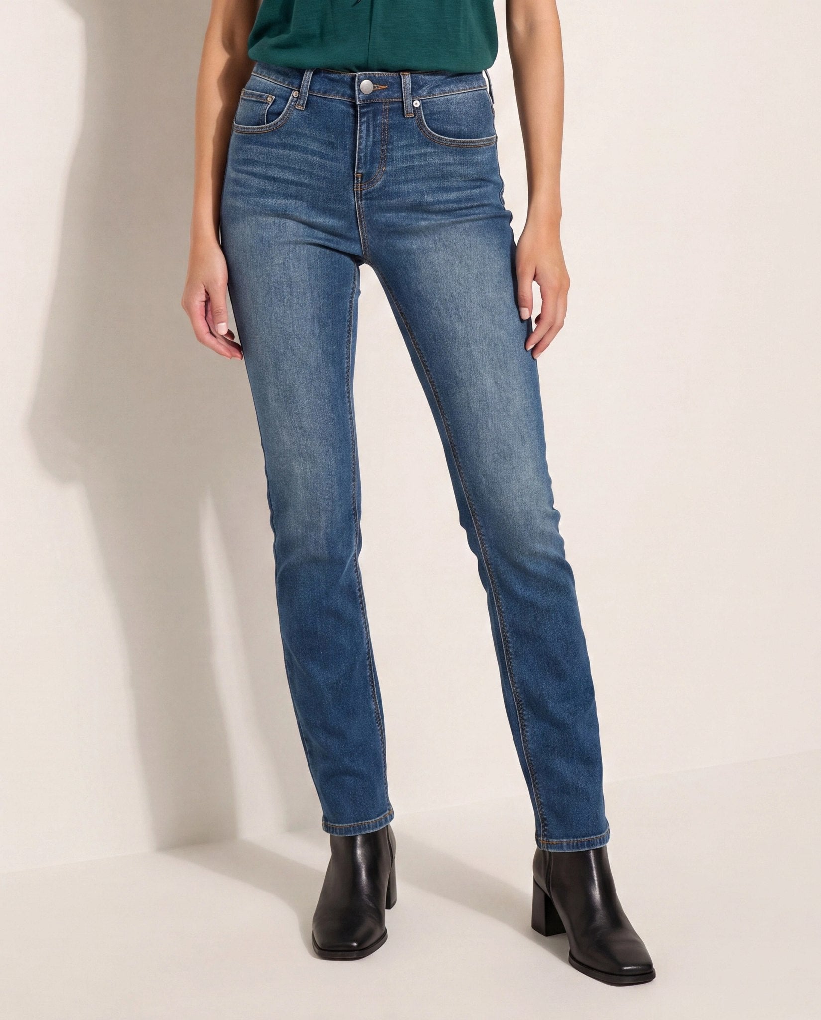 Dark Wash $|& SEAS Mariah Bootcut Jeans - SOF Front