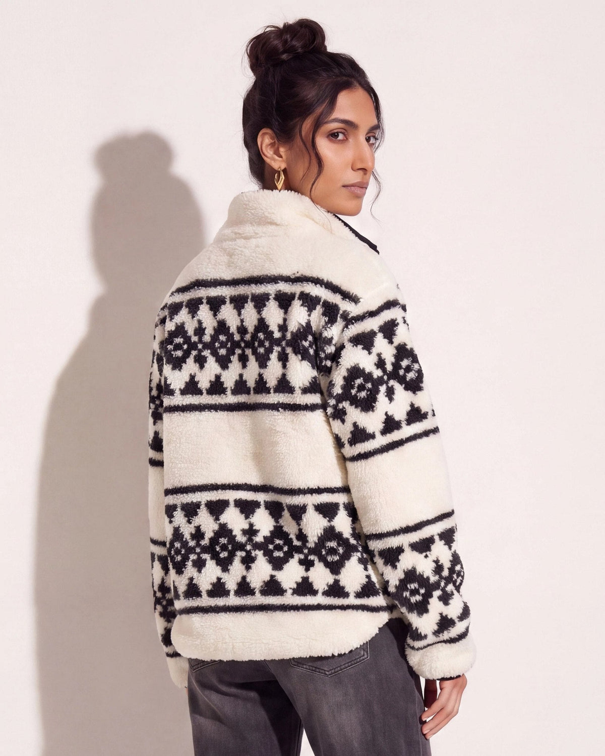 Cream Geo Stripe $|& SEAS Printed Sherpa Quarter Zip - SOF Side