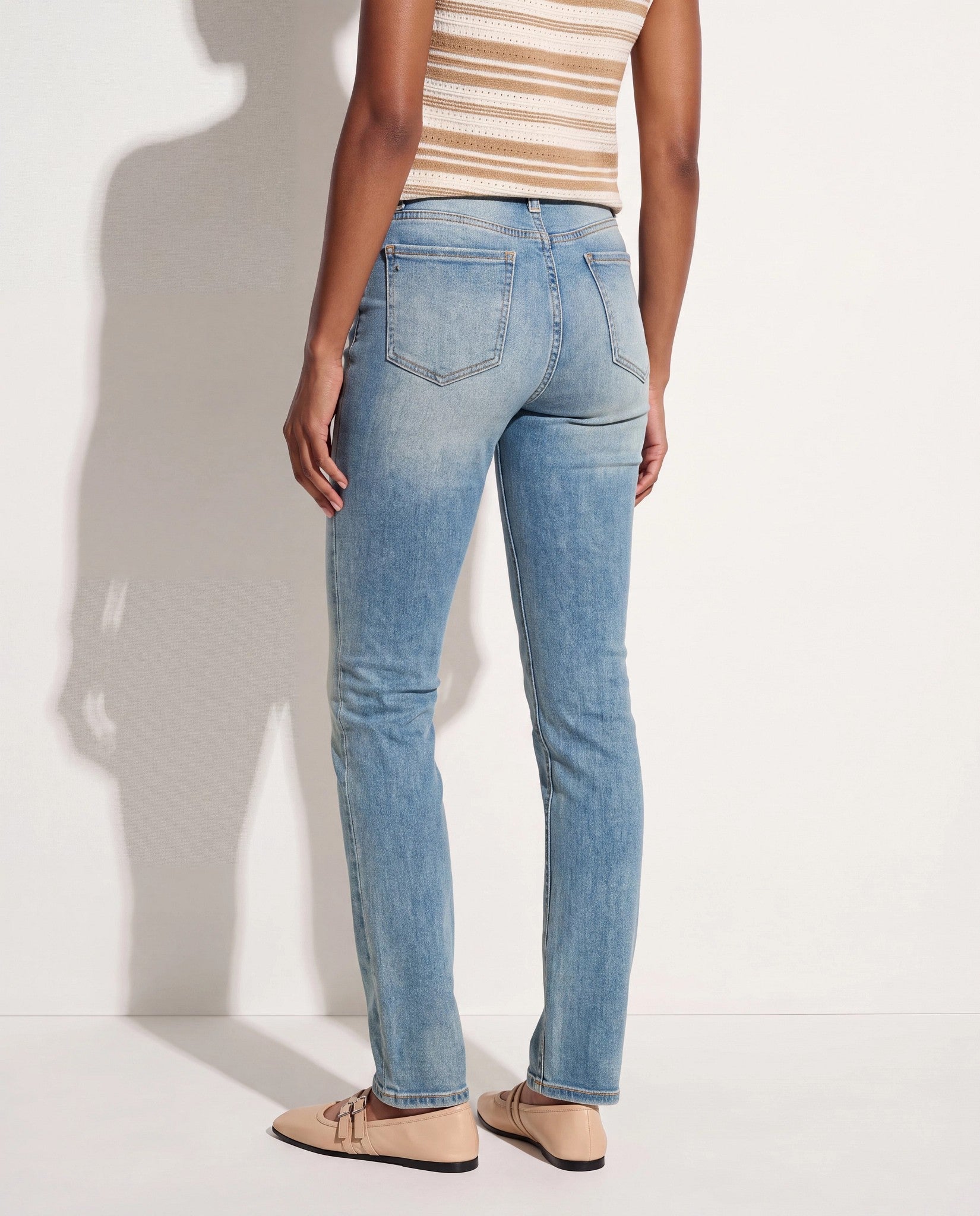 Medium Wash $|& SEAS Mariah Bootcut Jeans - SOF Side