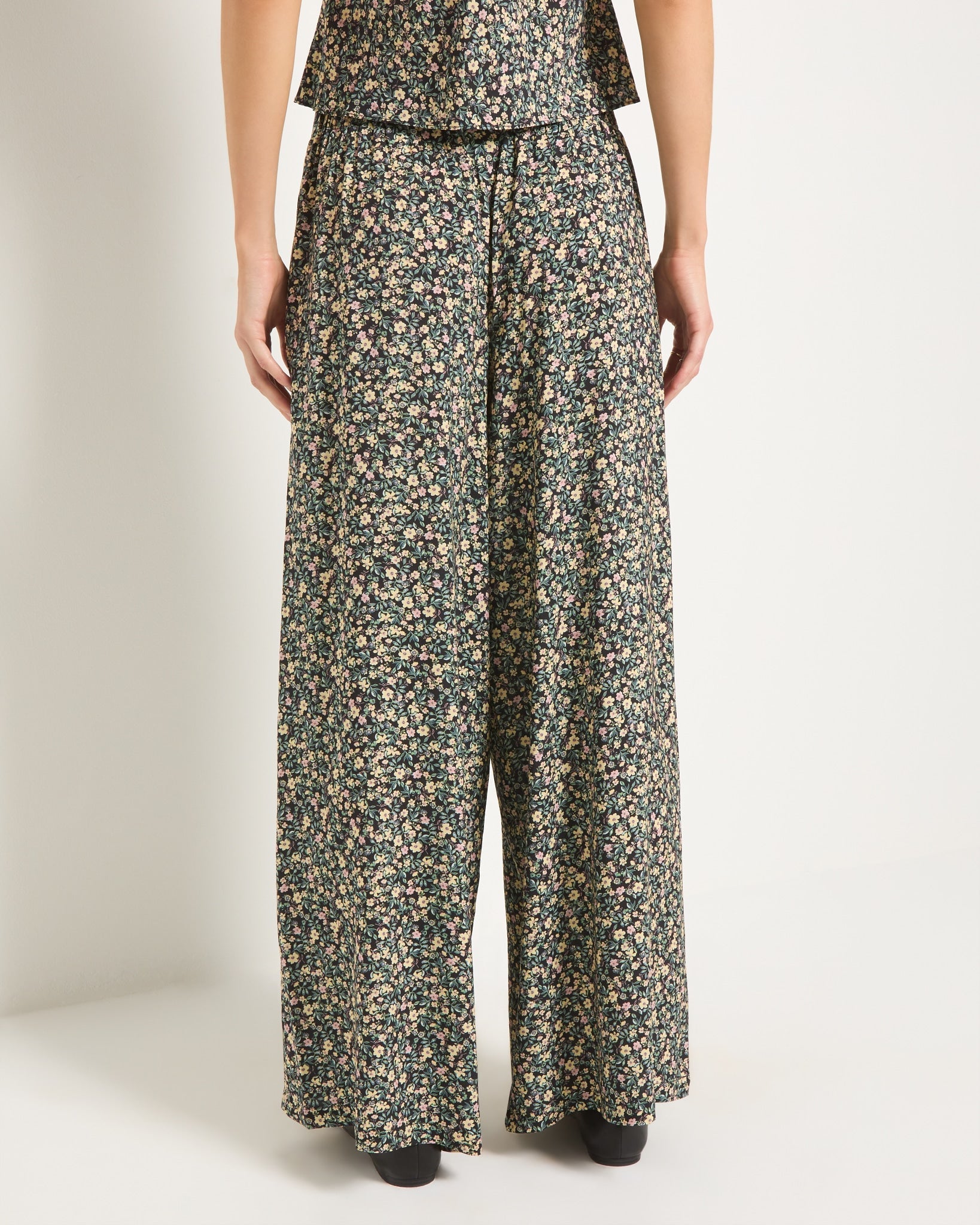 Black Floral $|& SEAS Serene Pant - SOF Back