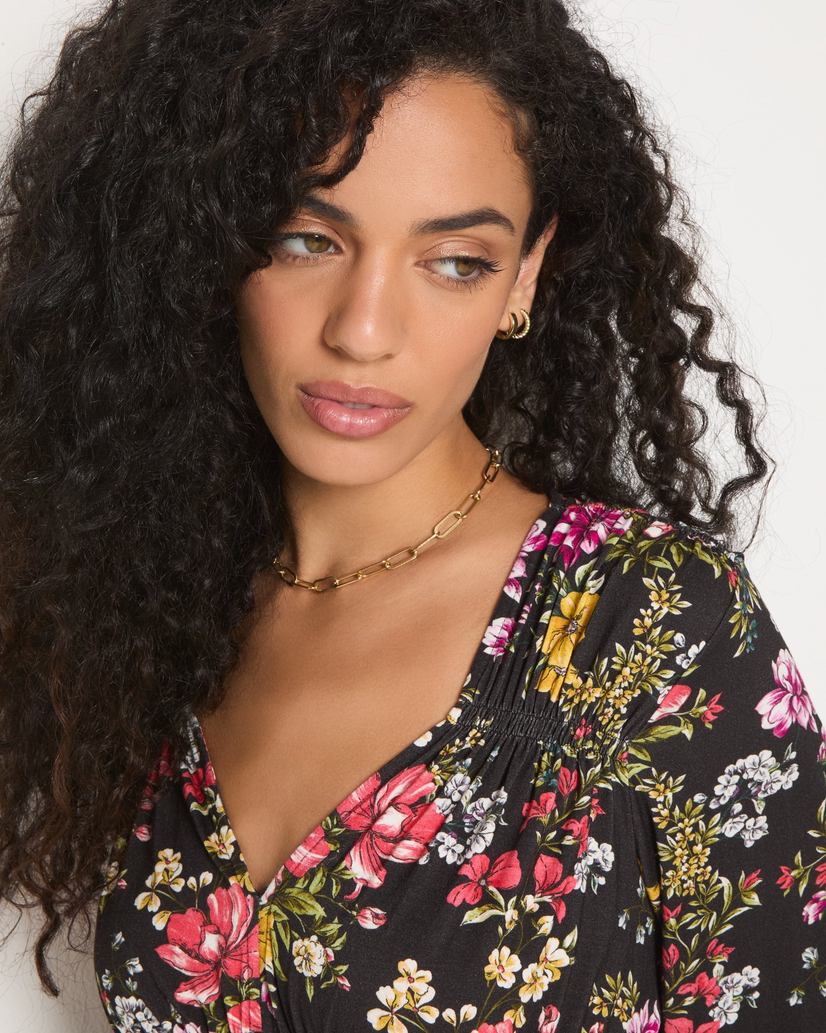 Multi Floral $|& SEAS Sailwind V-Neck Ruffle Top - SOF Full Front