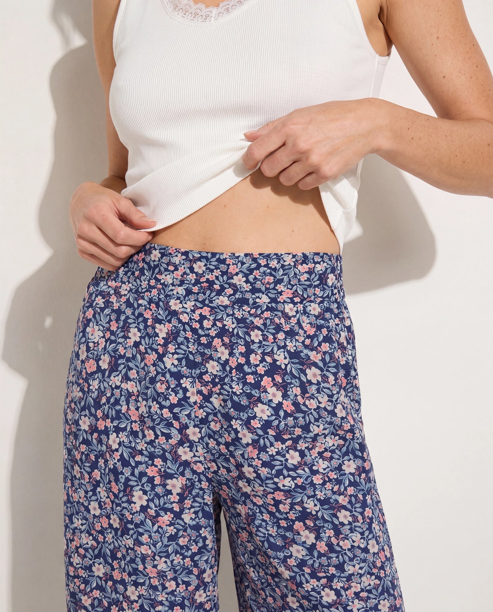 Sapphire Floral $|& SEAS Serene Pant - SOF Back