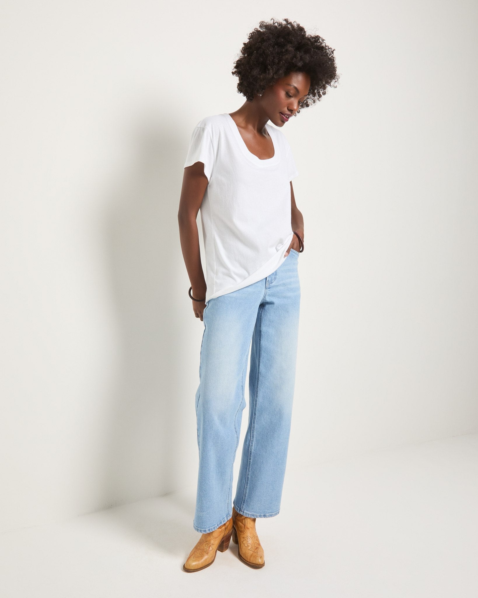 White $|& SEAS Beachside Scoop Neck Tee - VOF Front