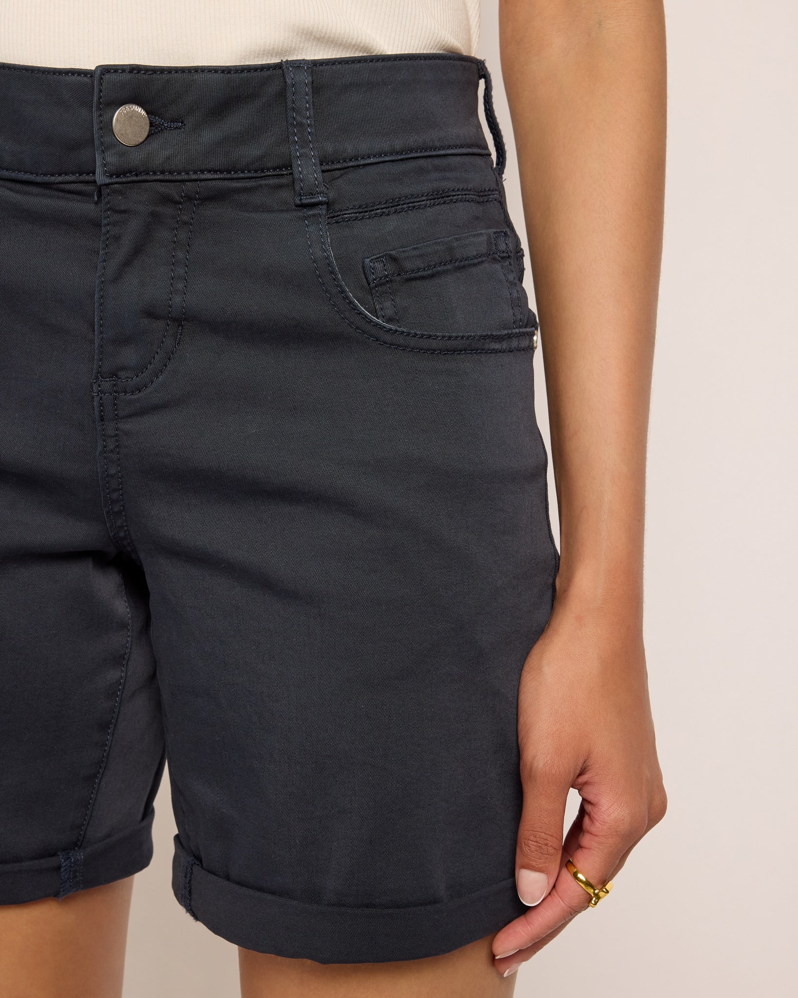 Mariner Midnight $|& SEAS Carrie Rolled Short - SOF Full Front