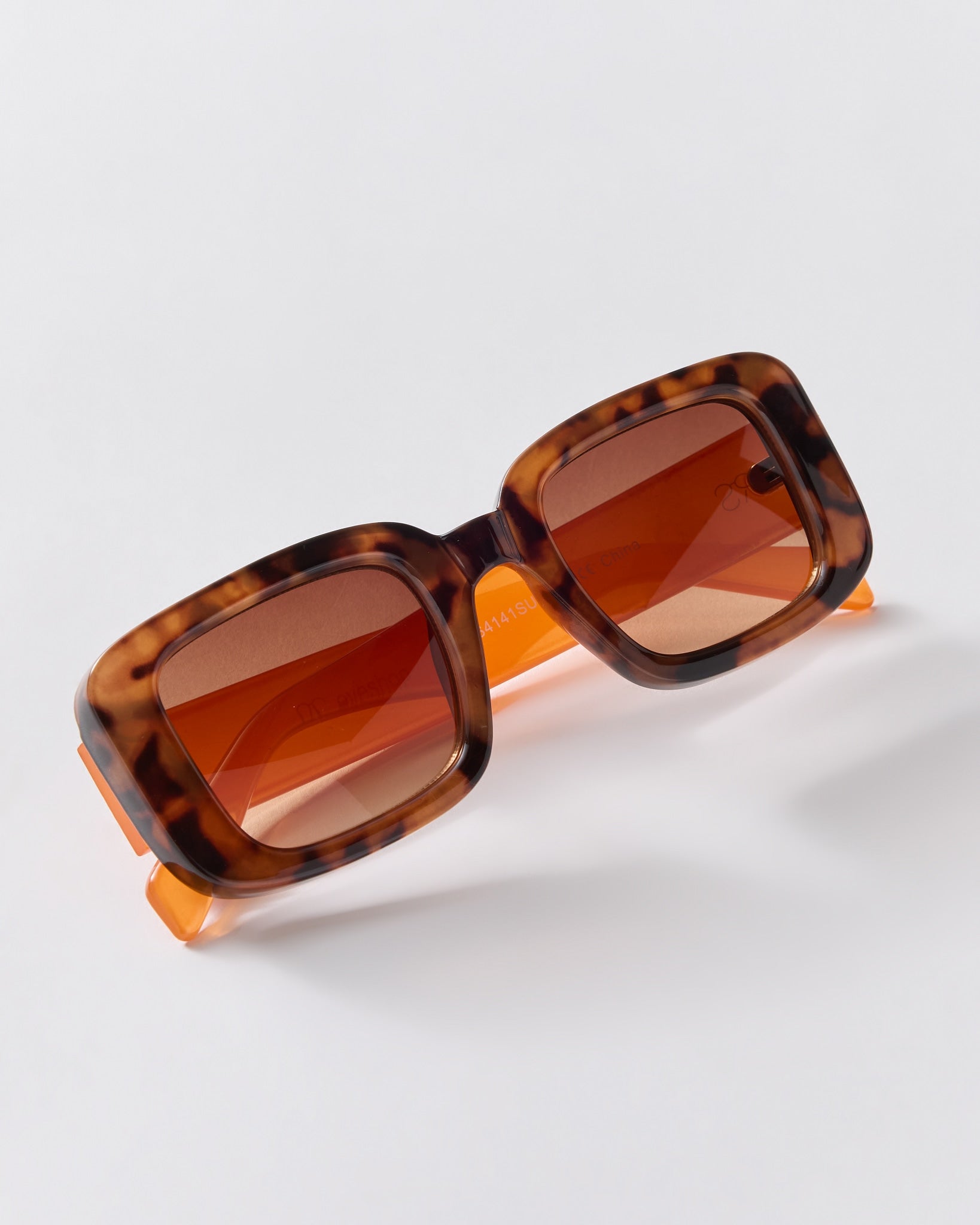 Tortoise/Orange $|& RS eyeshop Rounded Rectangular Sunglasses