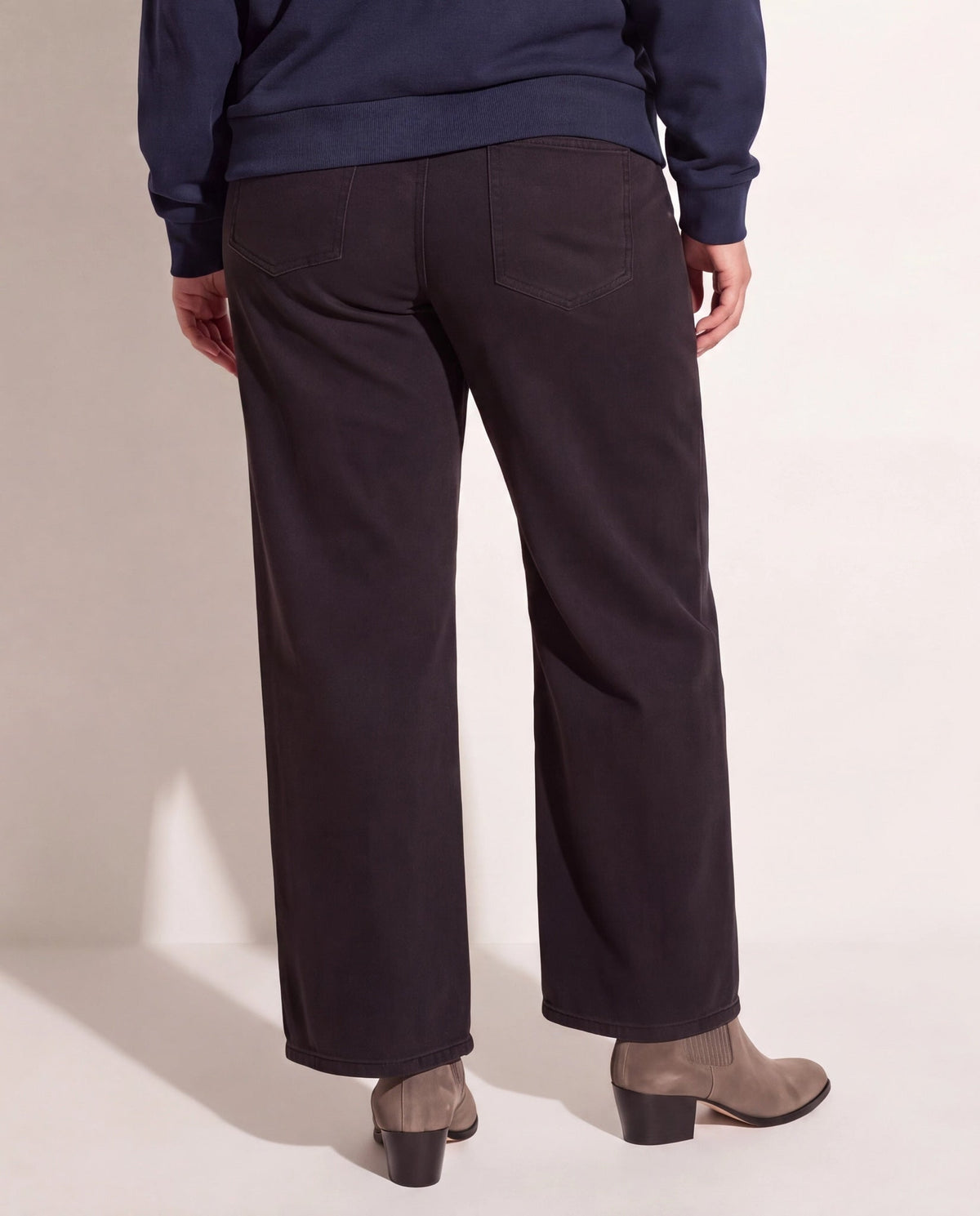 Graphite $|& SEAS Ellie Drawstring Straight Leg Pant - SOF Back