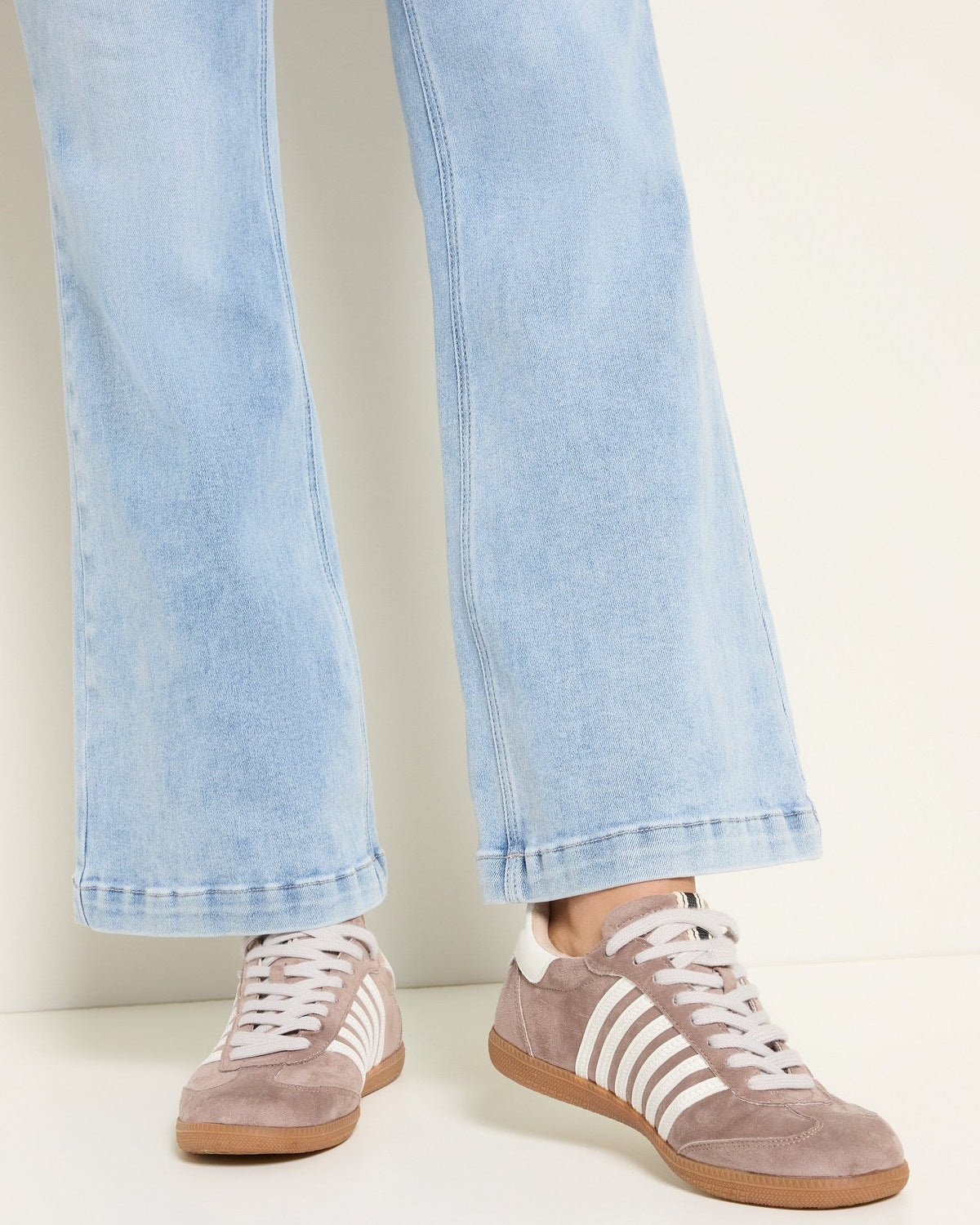 Lakeside $|& SEAS Stacy Mid Rise Embroidered Flare Jean - VOF Front