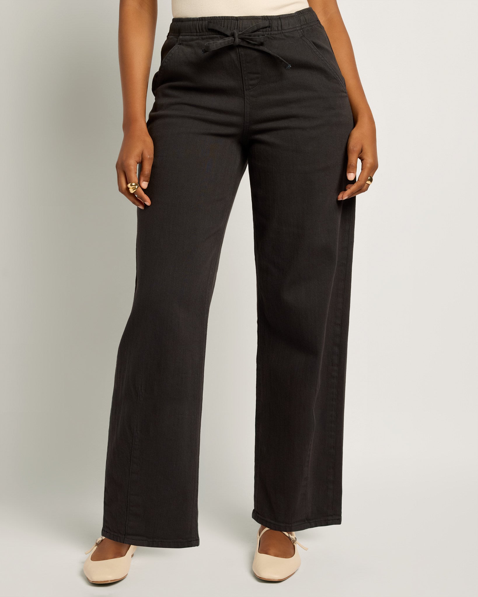 Graphite $|& SEAS Ellie Mid Rise Drawstring Straight Leg Pant - SOF Front