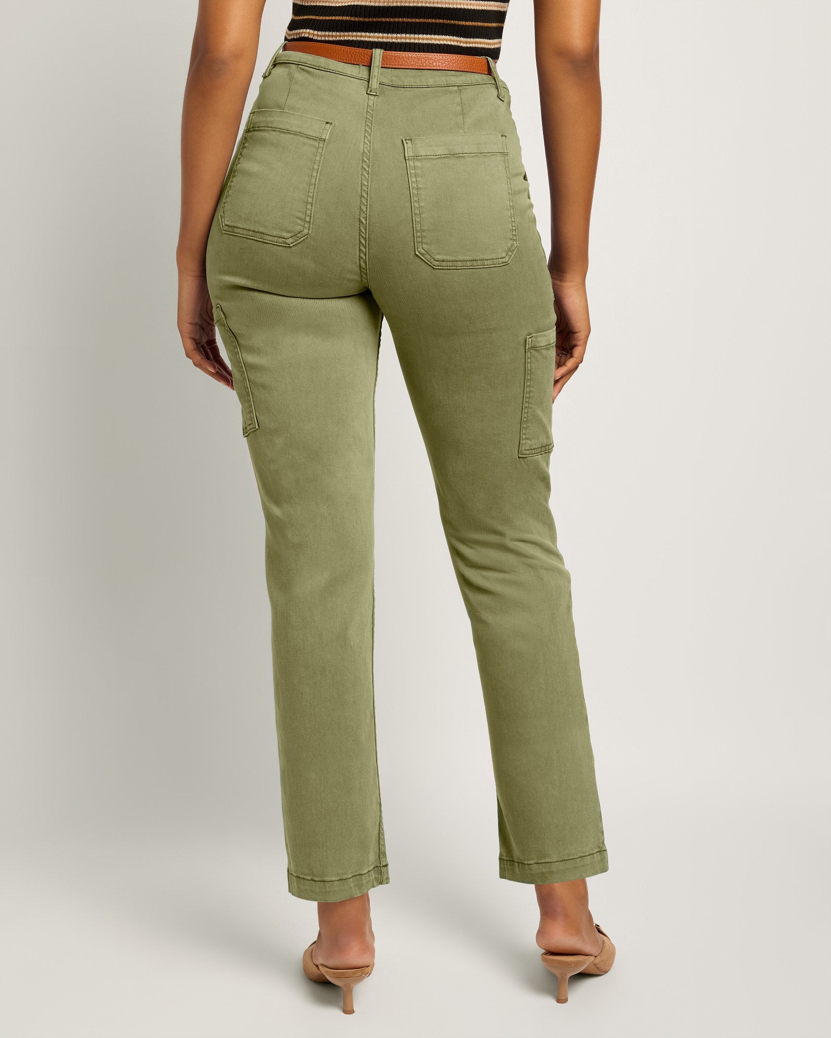 Olive Branch $|& SEAS Liz High Rise Cargo Ankle Pant - SOF Back