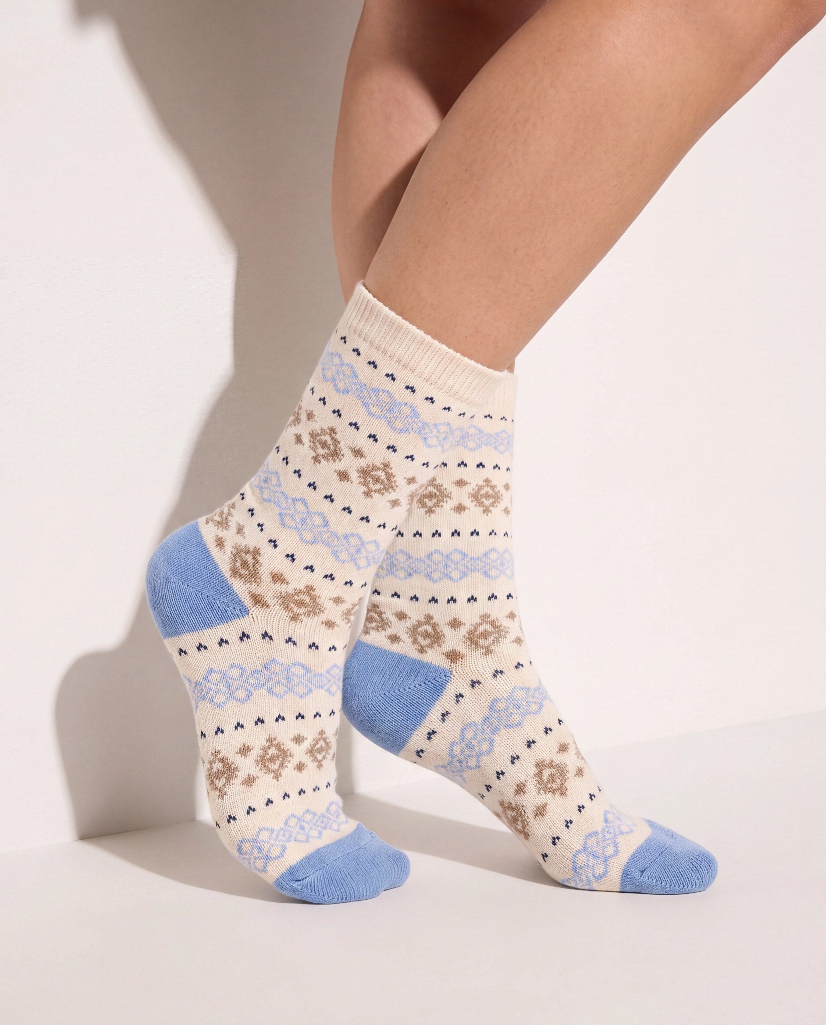 Canyon Multi $|& SEAS 4 Pack Patterned Crew Socks - SOF Full Front