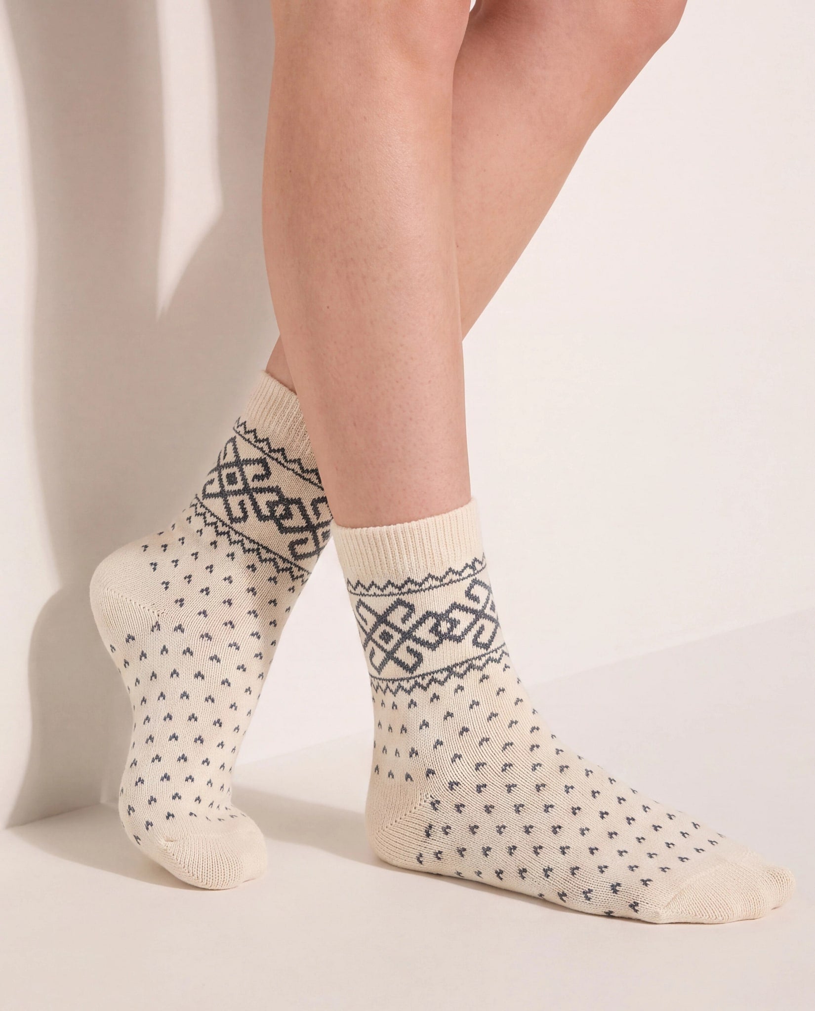 Canyon Multi $|& SEAS 4 Pack Patterned Crew Socks - SOF Detail