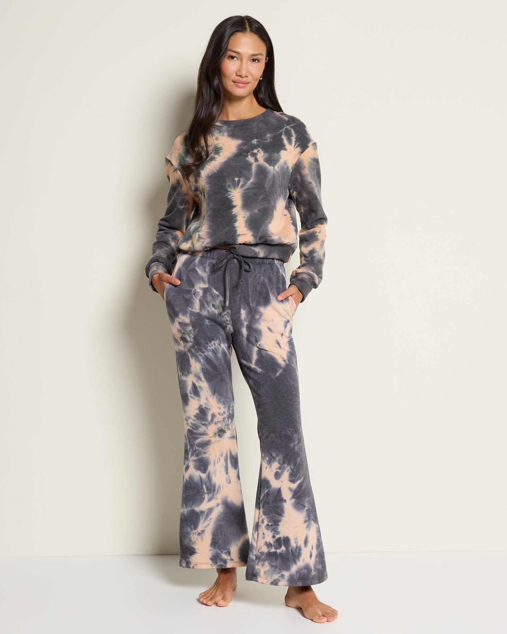 Black/Peach $|& SEAS Lara Pullover - UGC On Fig