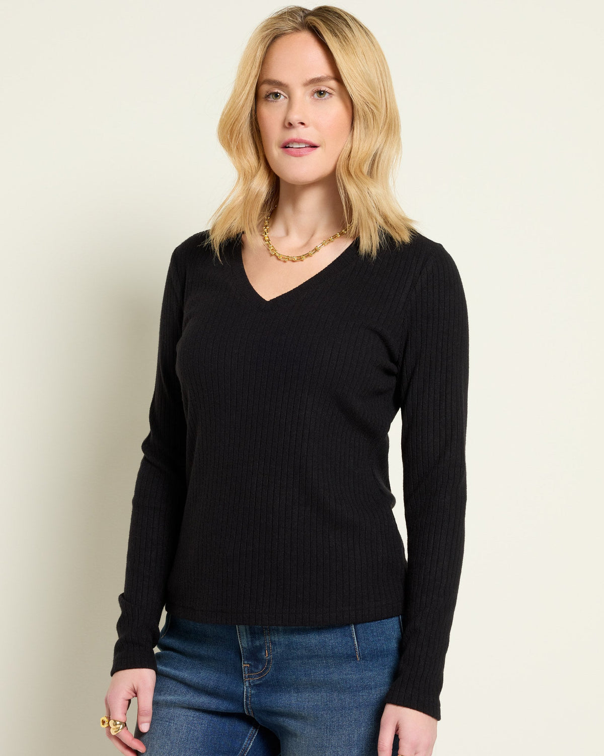 Black $|& SEAS Ray V-Neck Long Sleeve Top - SOF Front