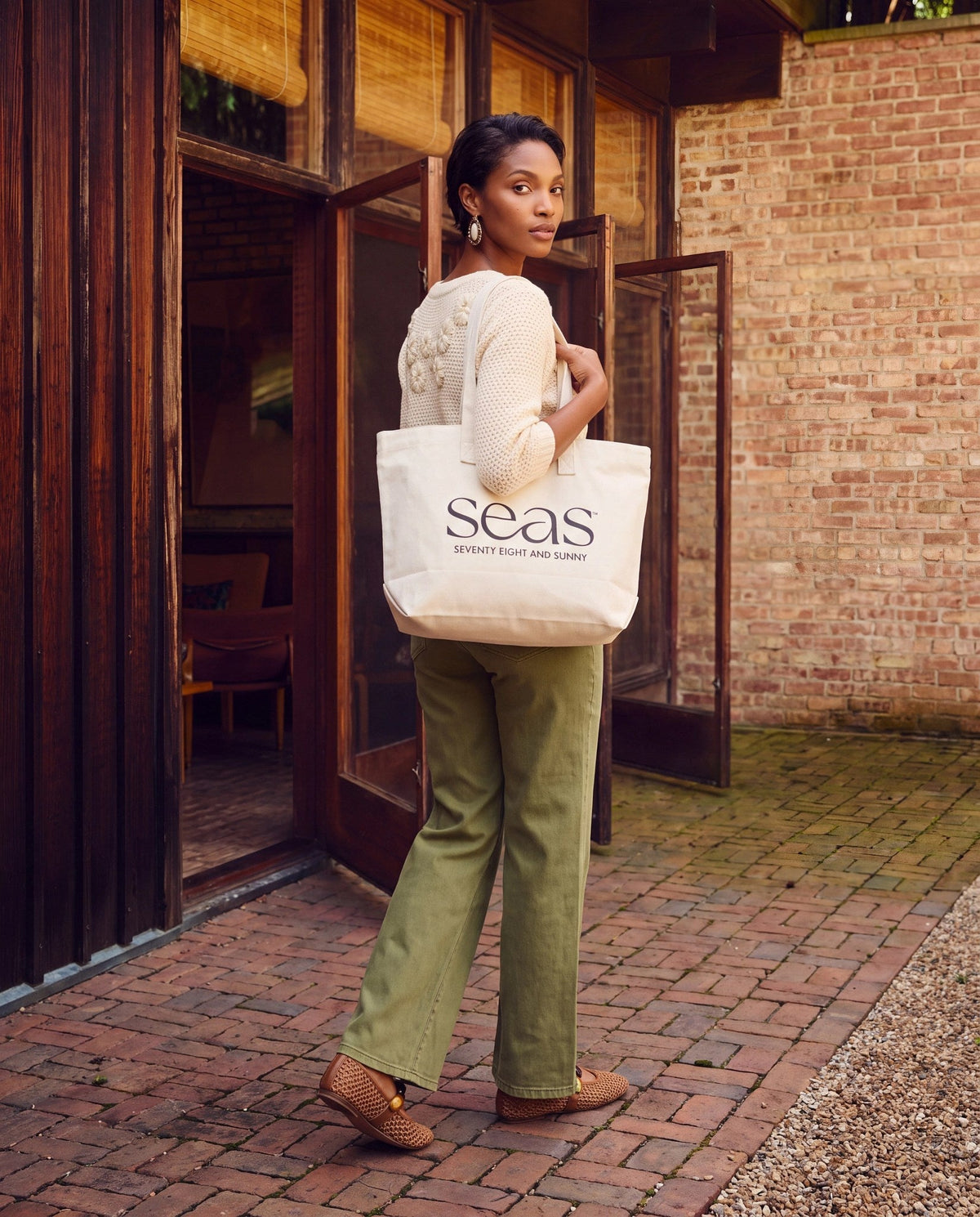 Ivory $|& SEAS SEAS Tote - SOF Side